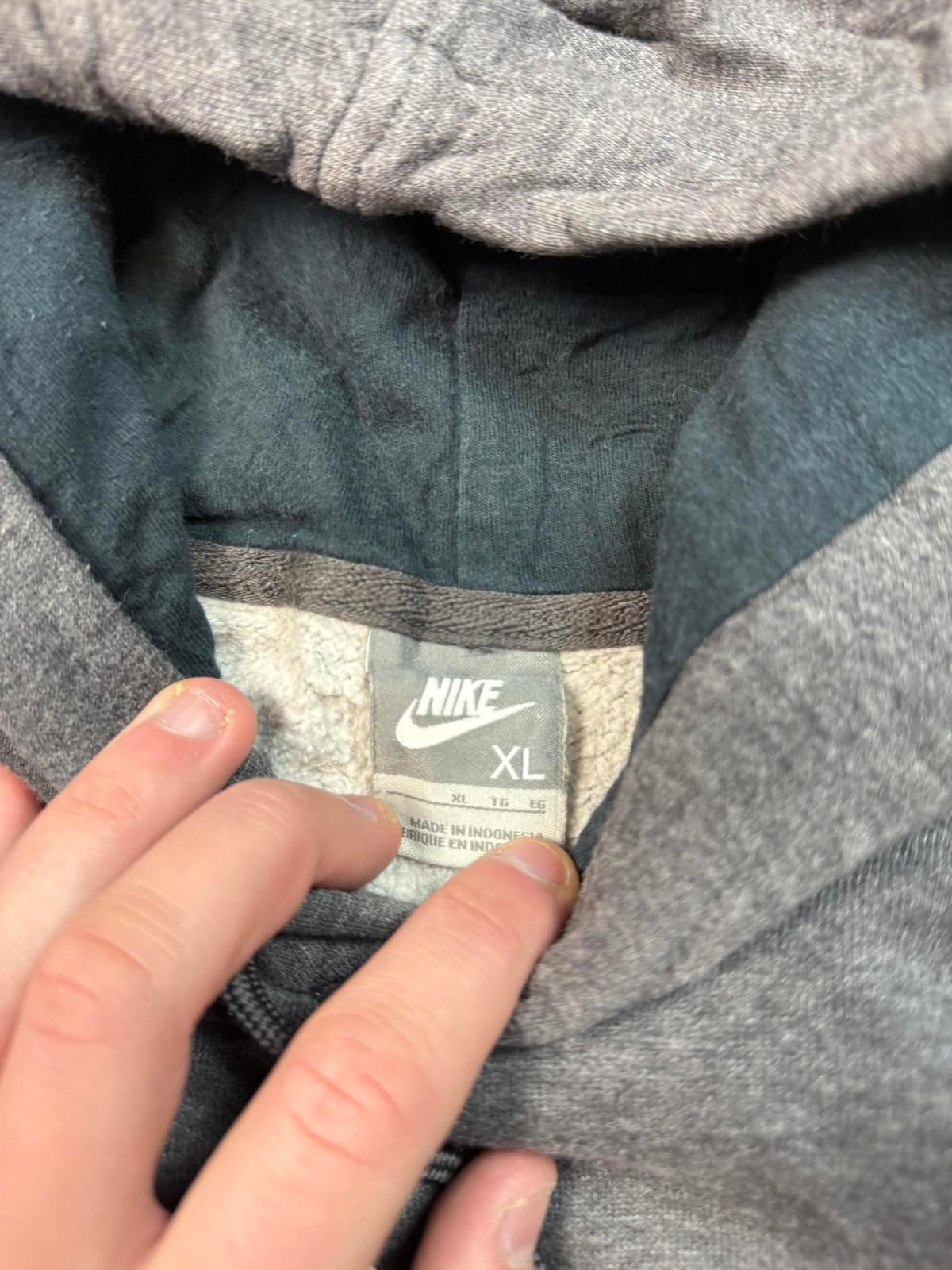 Vintage Nike mini swoosh hoodie (XL)