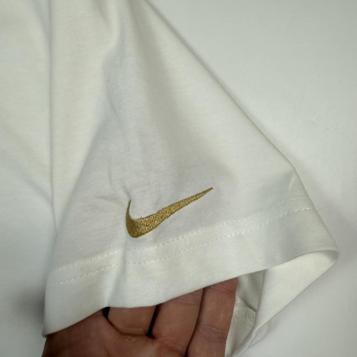Vintage Nike Manchester United football graphic tee (M)