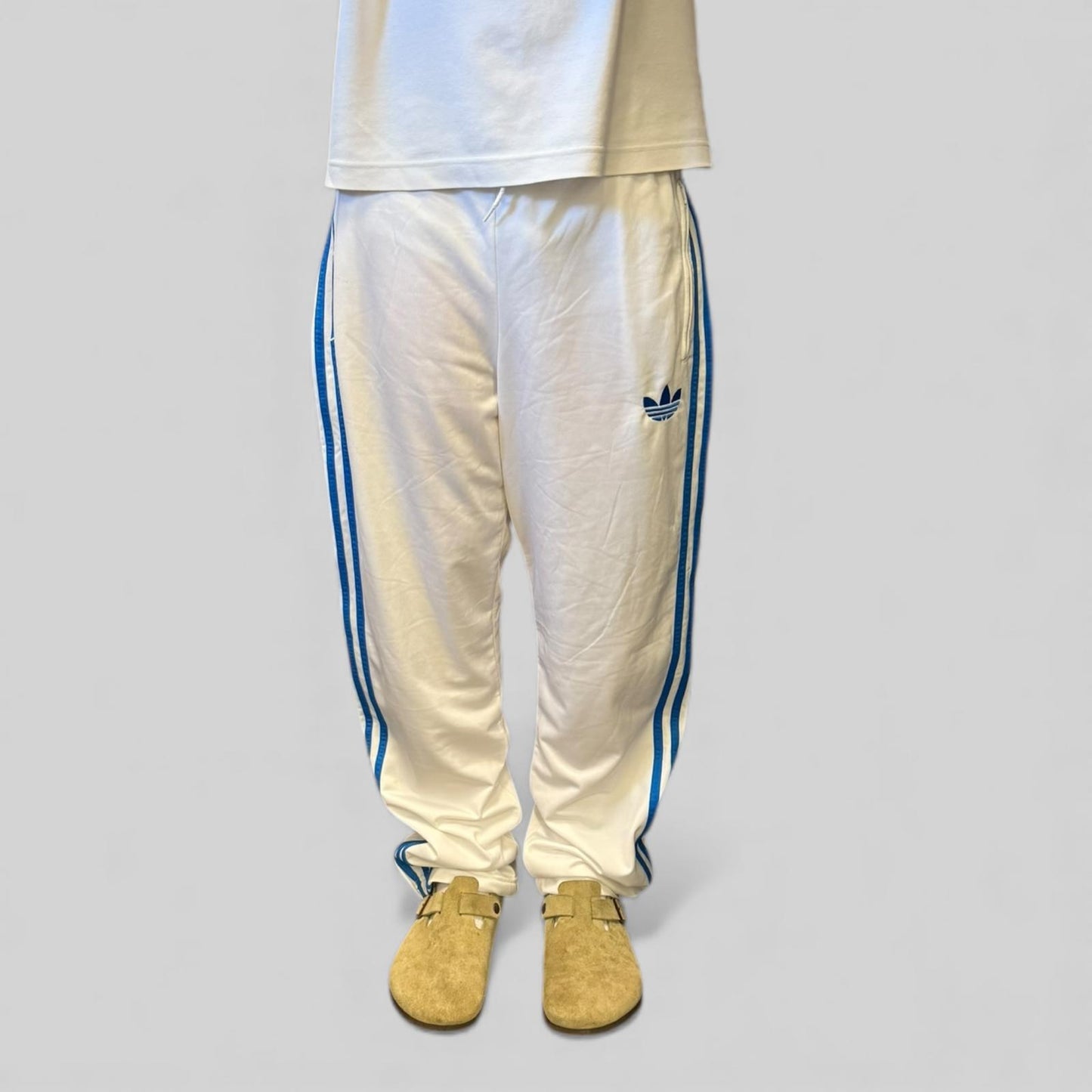 Y2K Adidas originals baggy track pants (M)