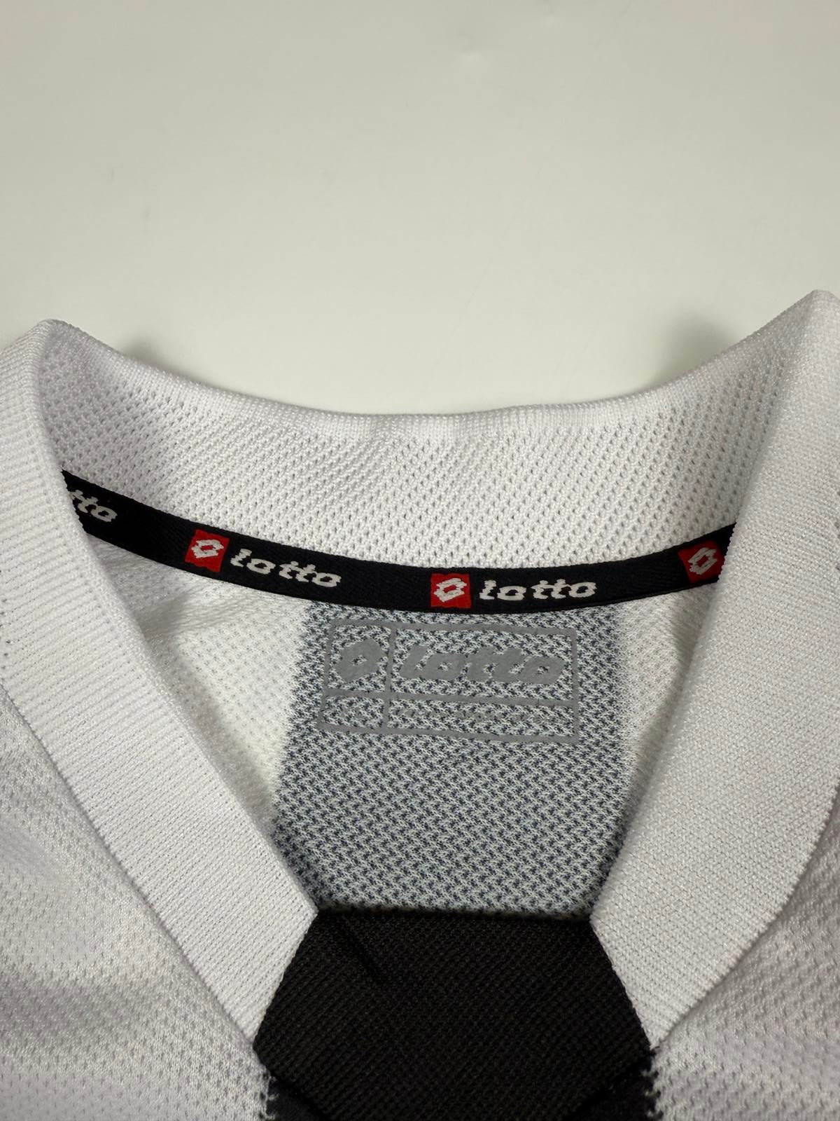 Vintage Juventus 2002/03 Lotto home football shirt (XL)