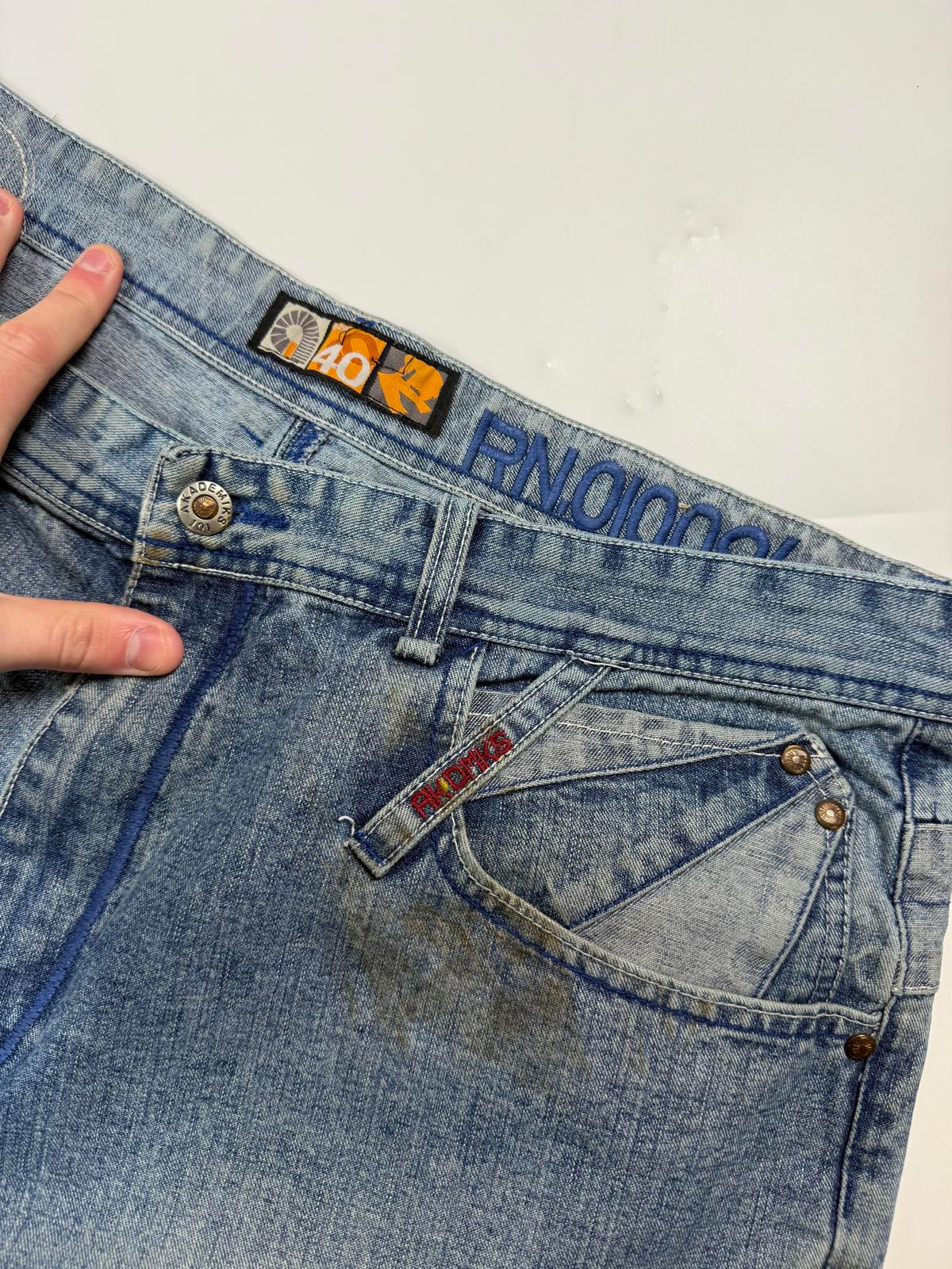 Vintage Akademiks baggy hip hop Jeans (W38)