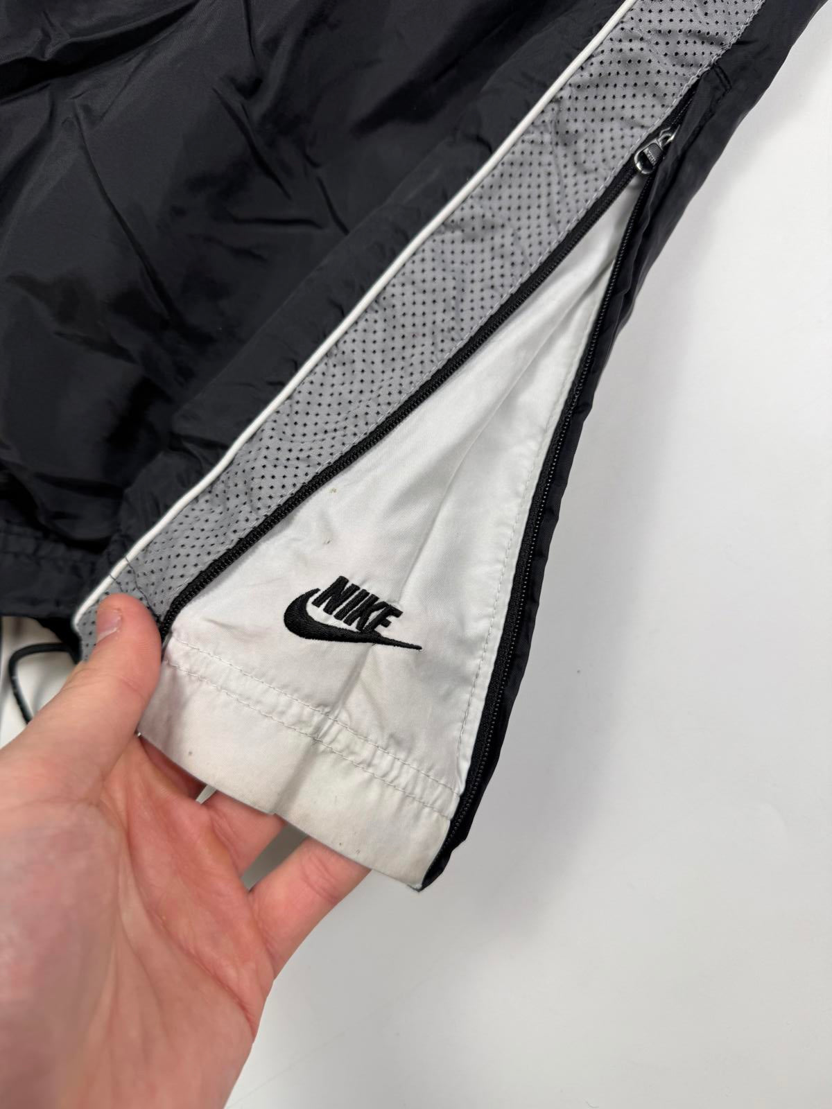 Vintage Nike baggy track pants (L)