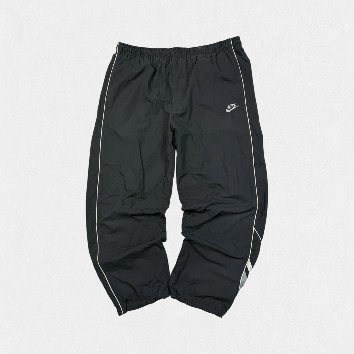 Vintage Nike baggy track pants (XL)