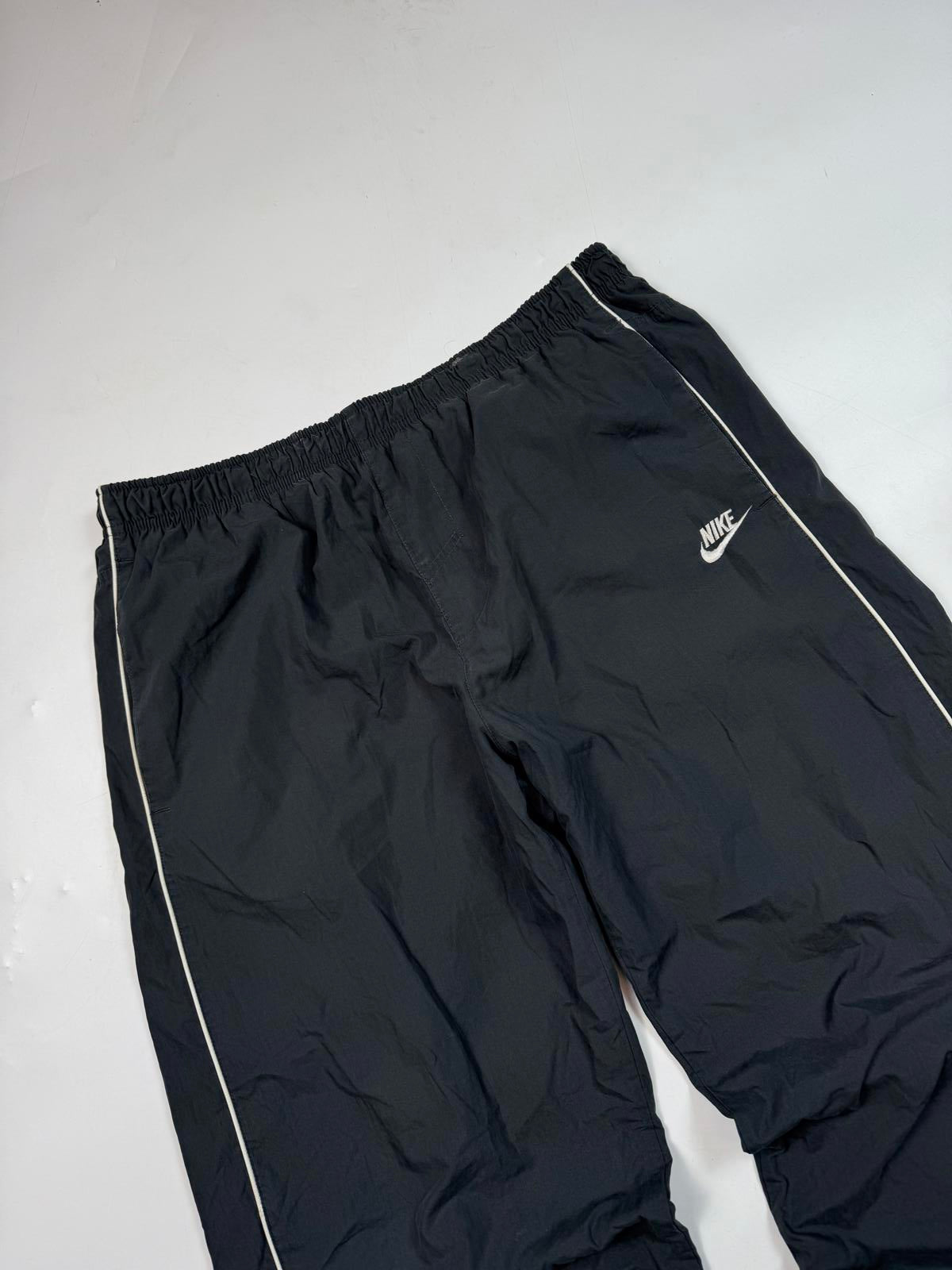 Vintage Nike baggy track pants (XL)