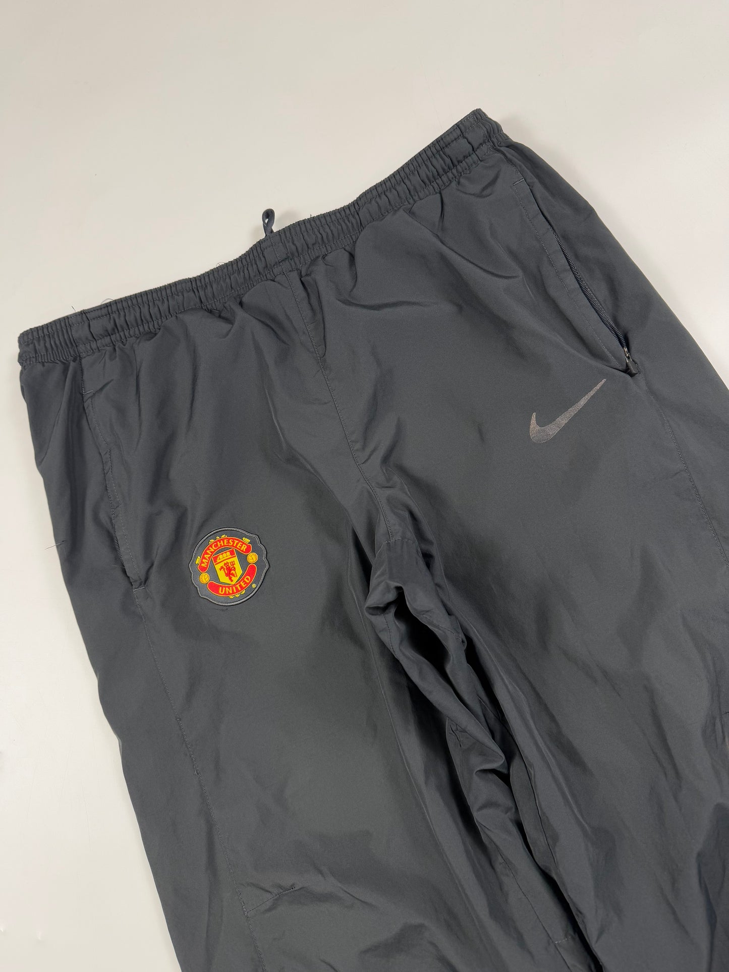 Manchester United 2010/11 Nike baggy track pants (L)