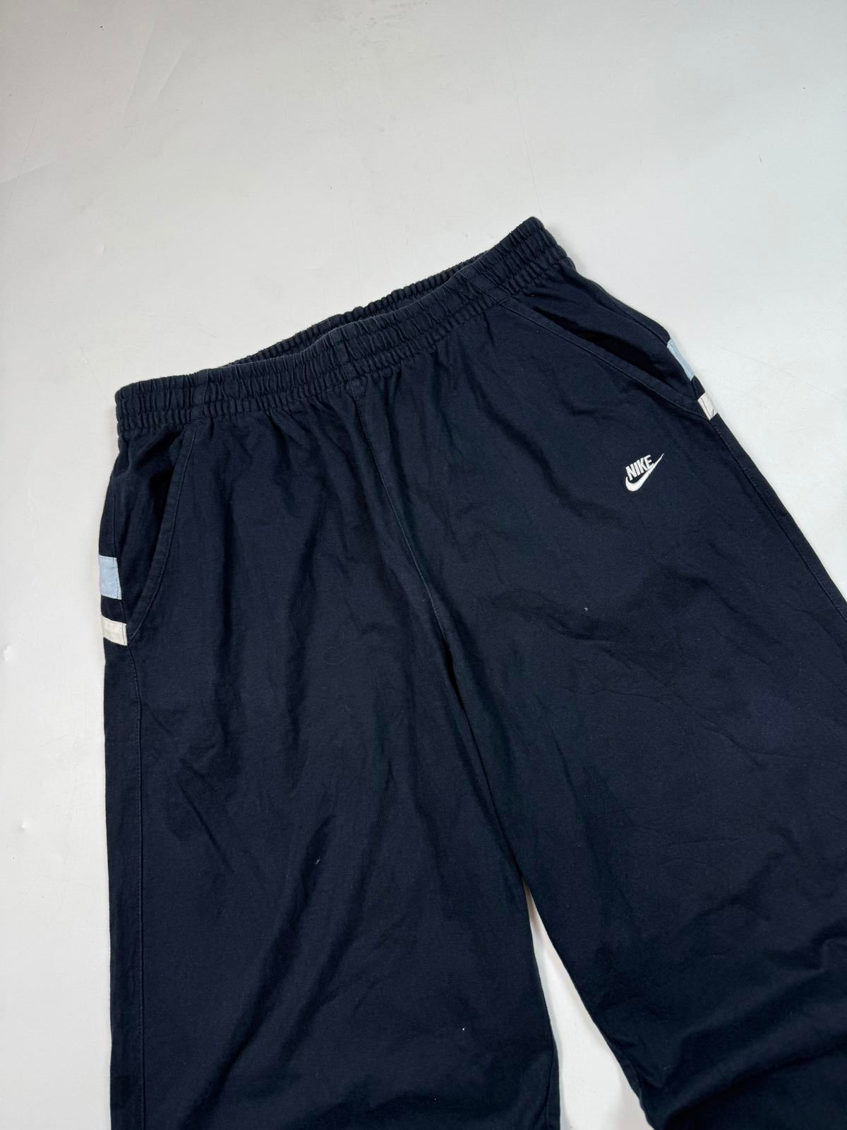 Vintage Nike baggy joggers (L)