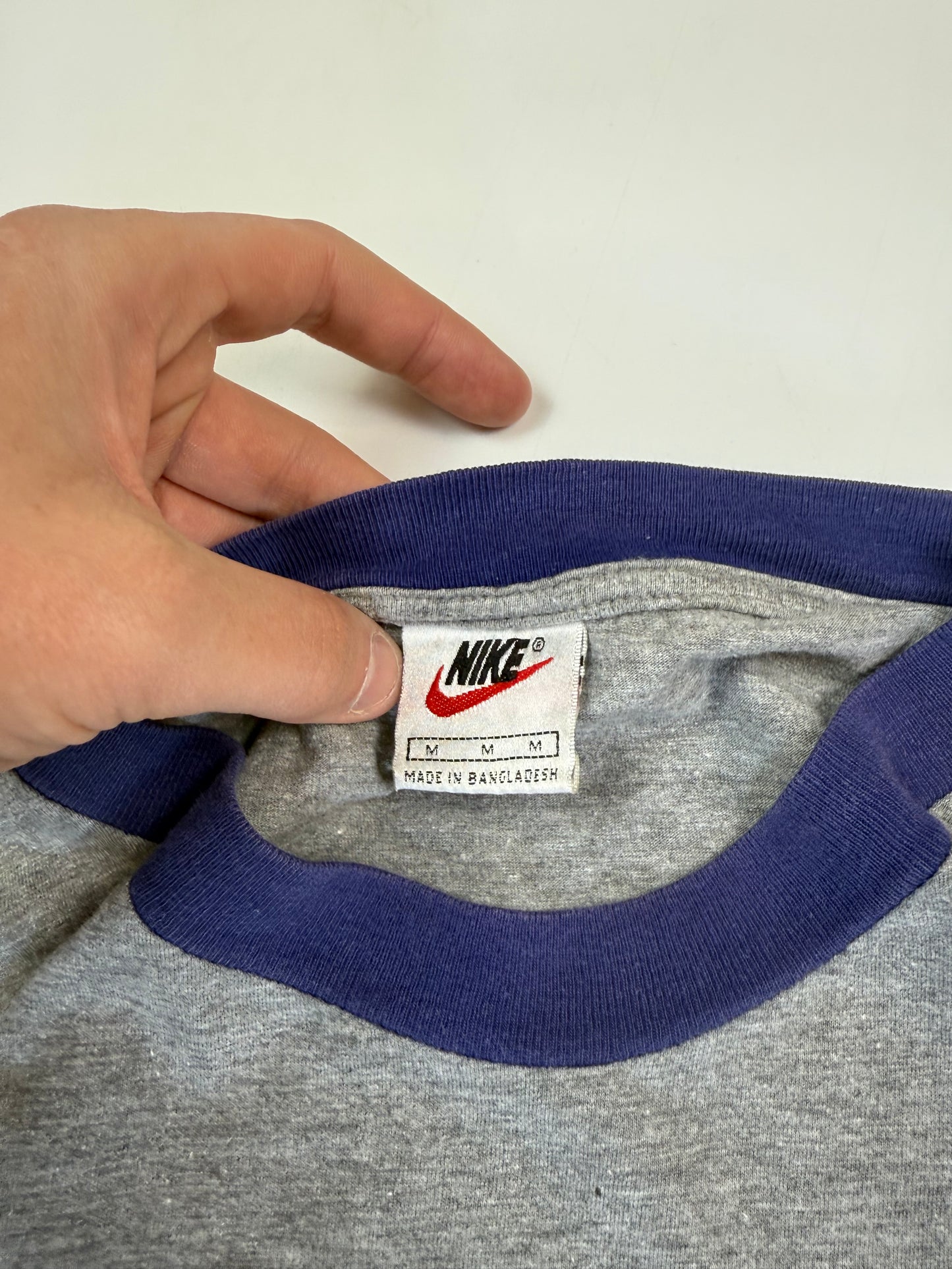 Vintage 90s Nike centre swoosh tee (M)