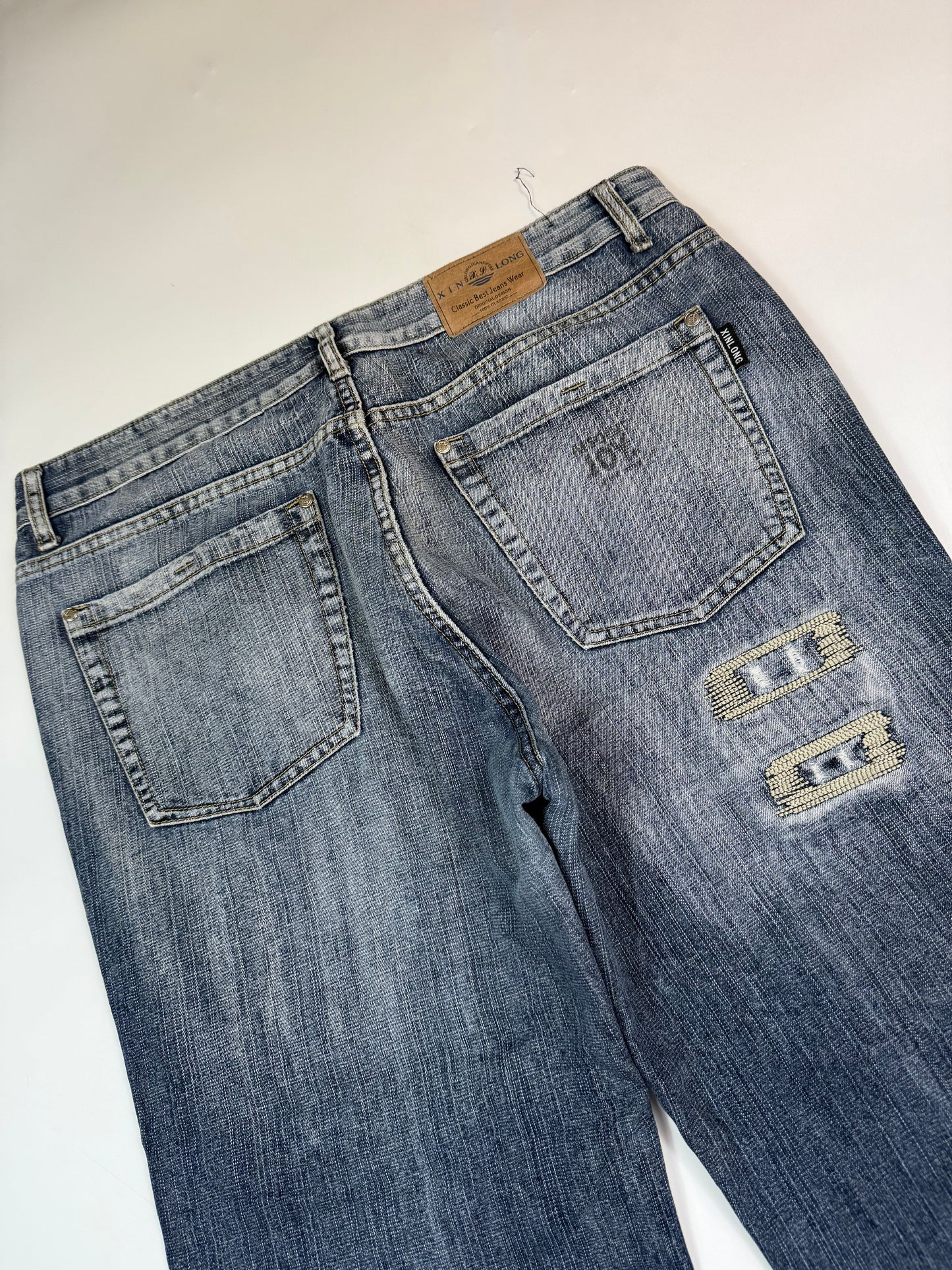 Vintage Y2K Hip hop baggy jeans (W38)
