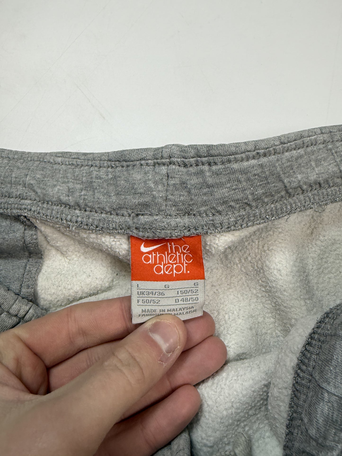Vintage Nike baggy joggers (L)