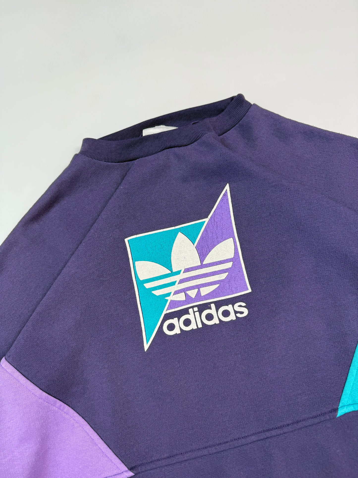 Vintage 90s Adidas originals centre logo sweatshirt (L)