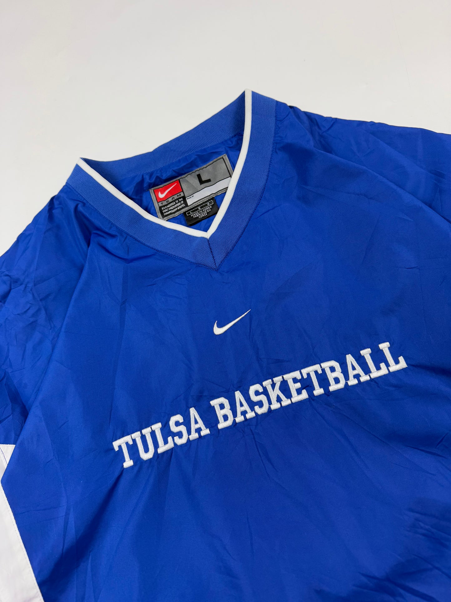 Vintage Nike Tulsa basketball centre swoosh windbreaker (L)
