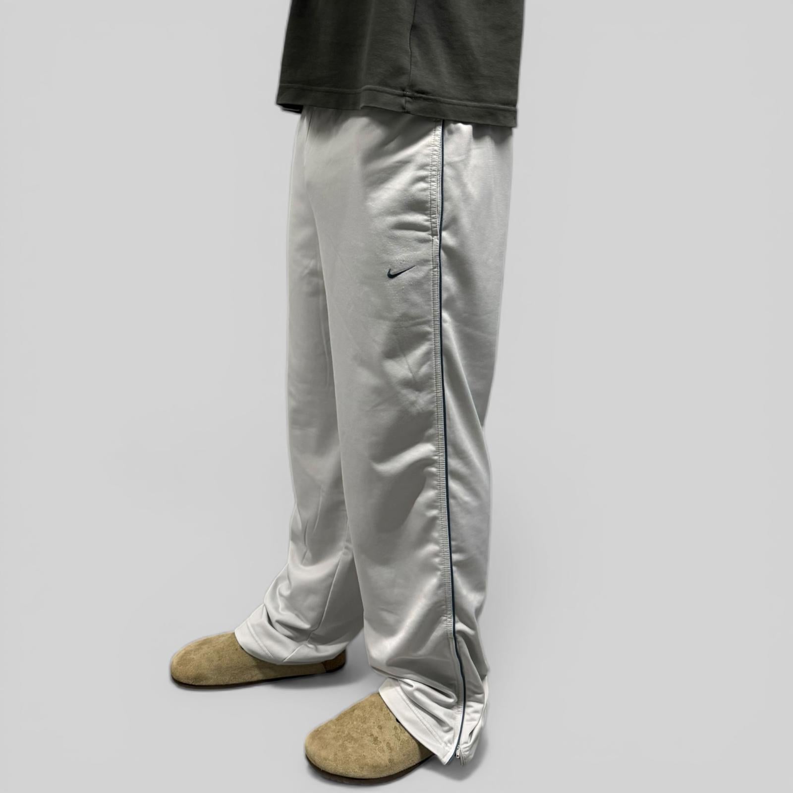 nike vintage joggers in grey