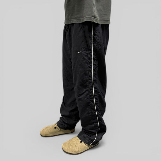 Vintage Nike baggy track pants (XL)