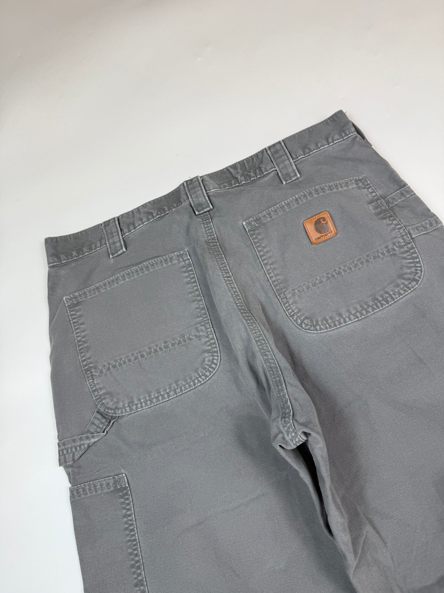 Carhartt baggy carpenter pants (W34)