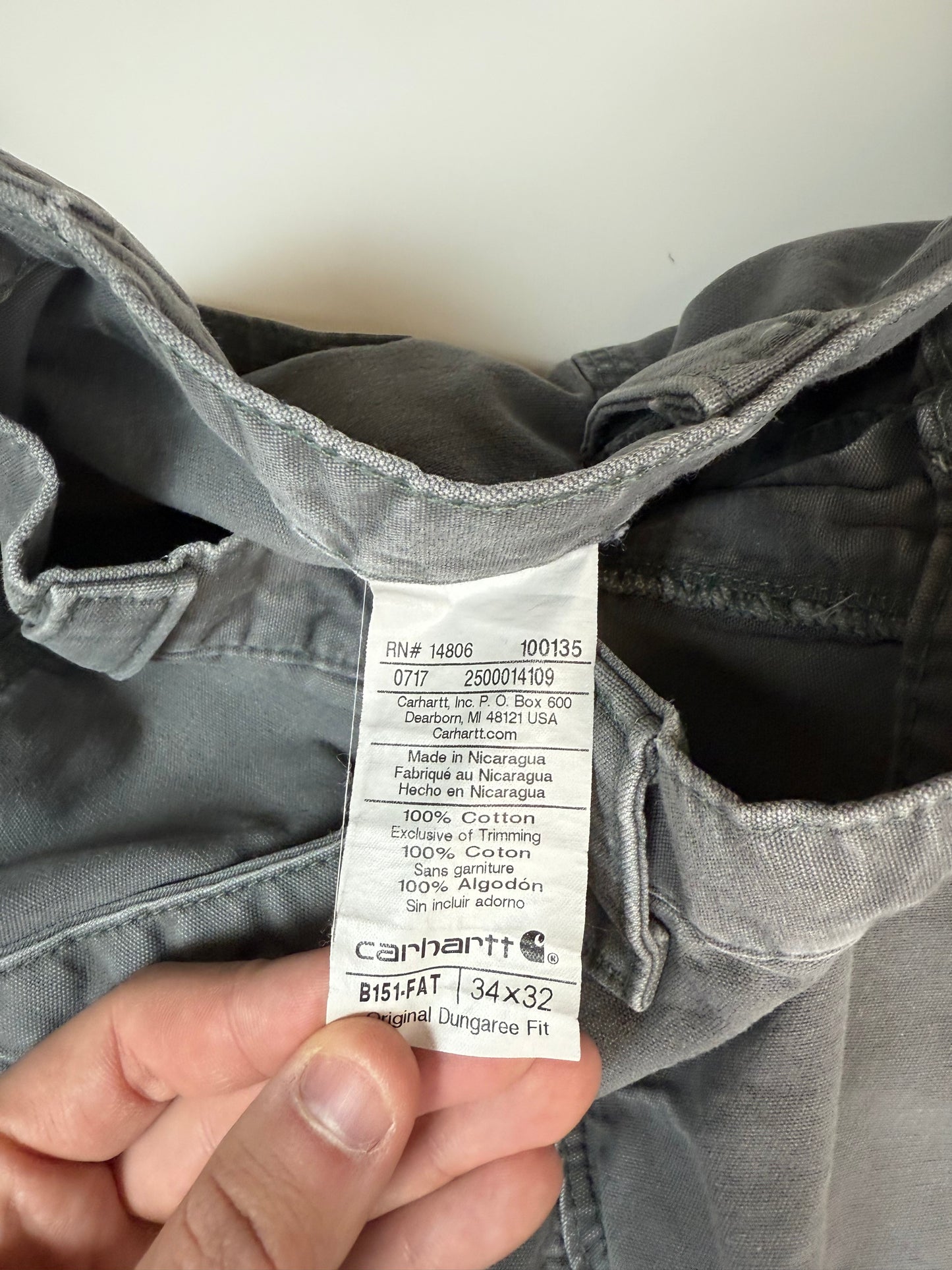 Carhartt baggy carpenter pants (W34)