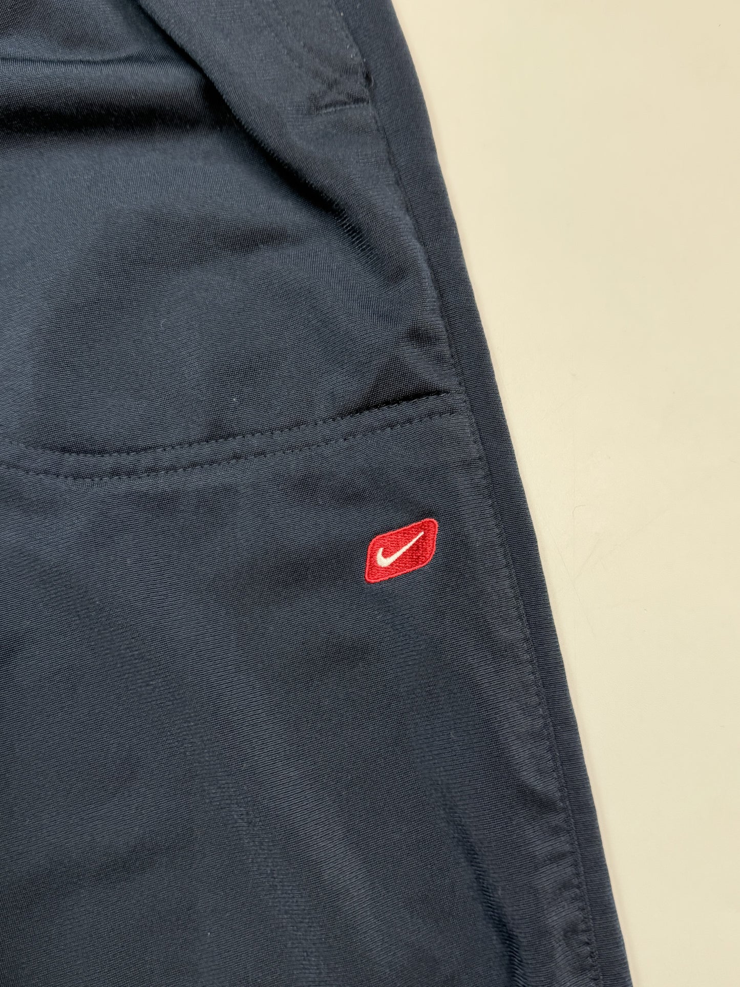 Vintage Nike baggy track pants (S)