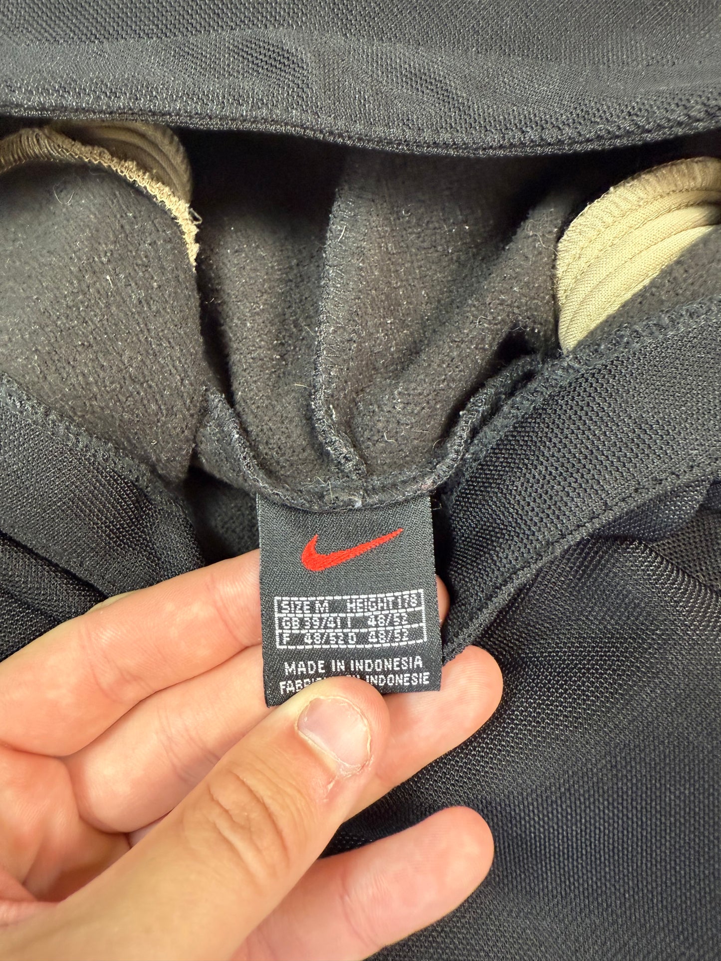 Vintage 90s Nike spell out hoodie (M)