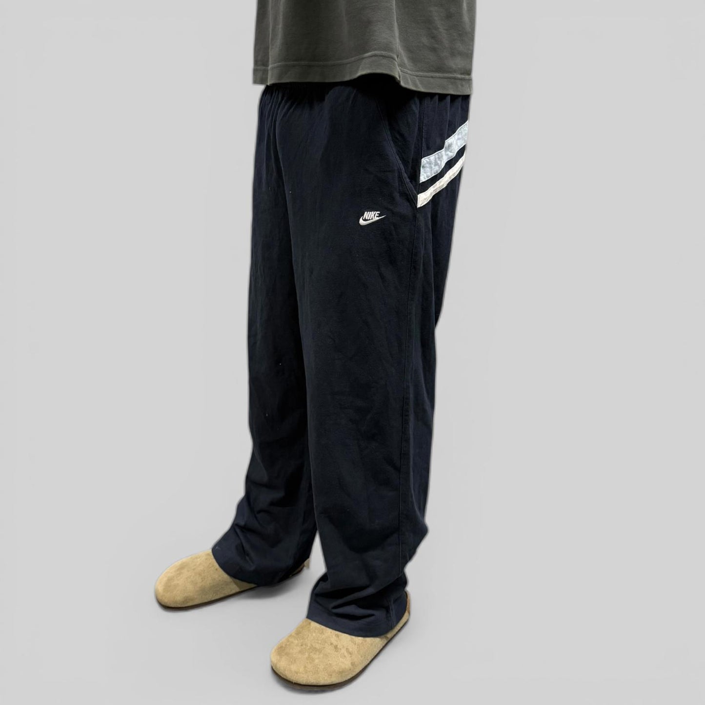 Vintage Nike baggy joggers (L)