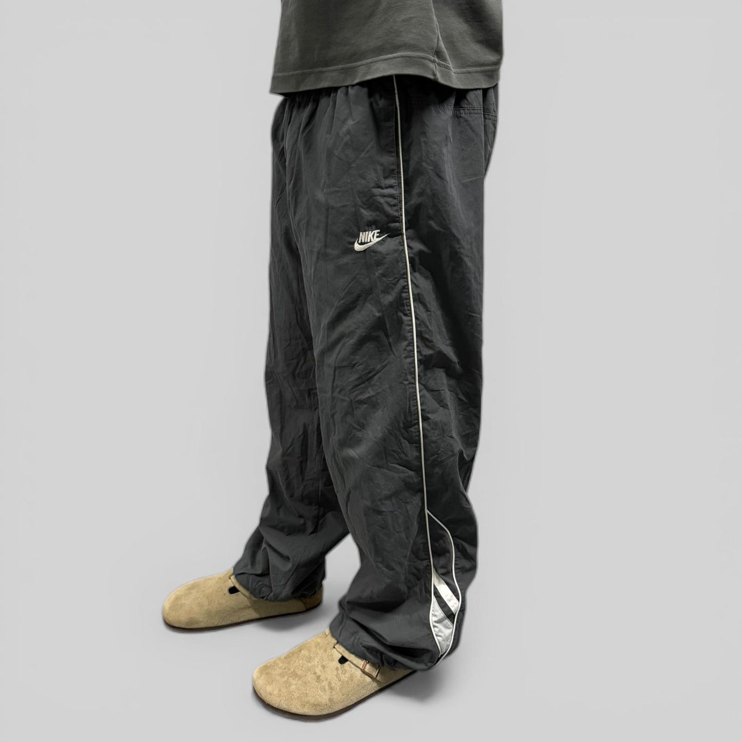 Vintage Nike baggy track pants (XL)