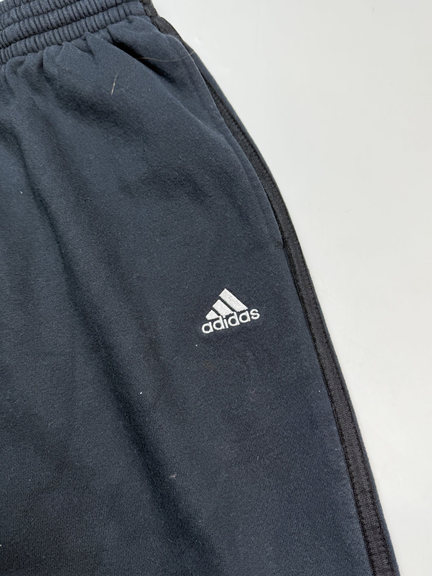 Vintage Adidas baggy joggers (L)