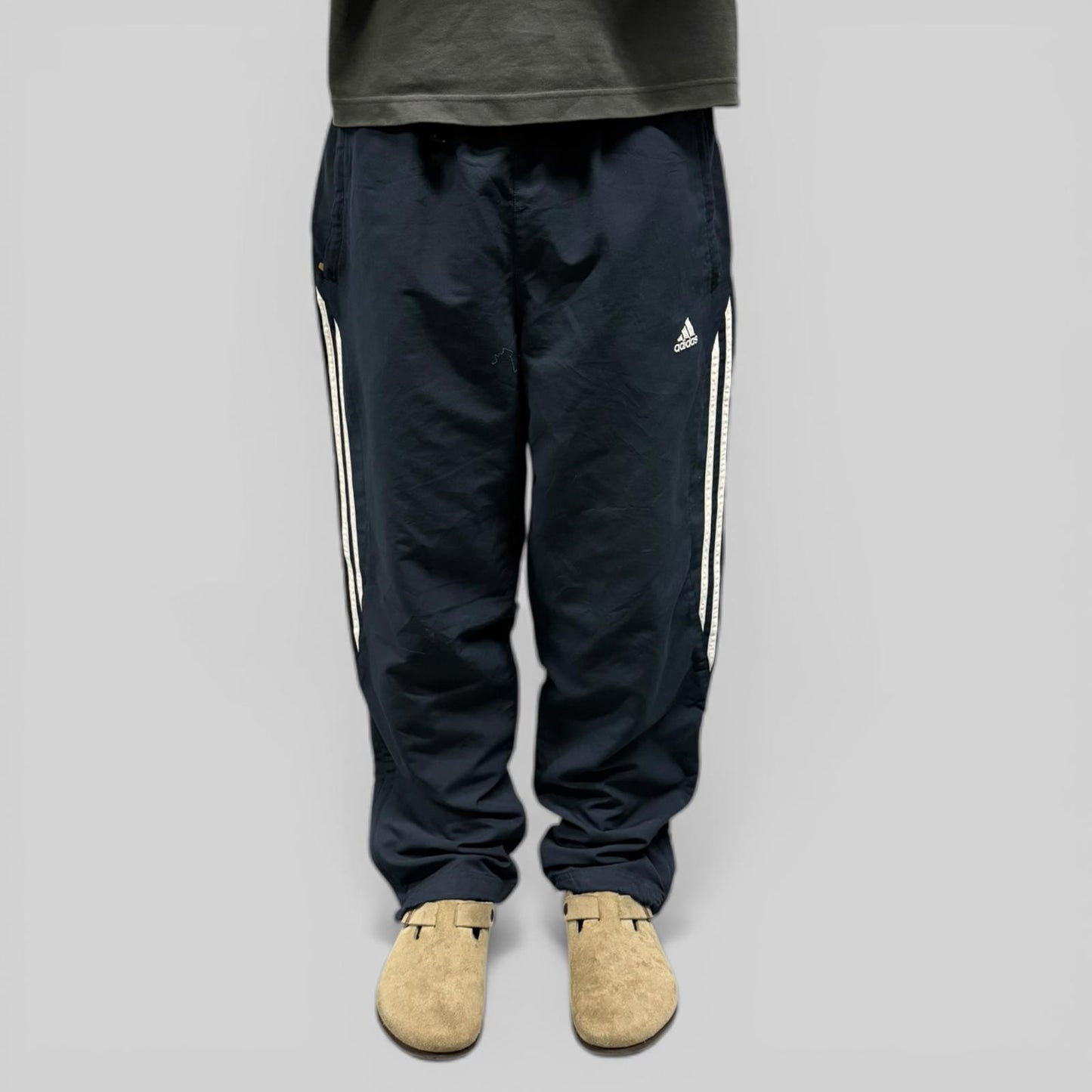 Vintage Adidas baggy track pants (L)