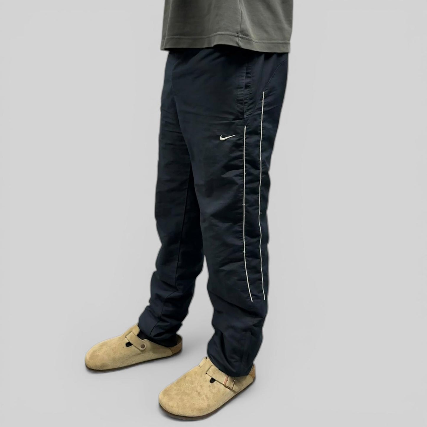 Vintage Nike baggy track pants (S)