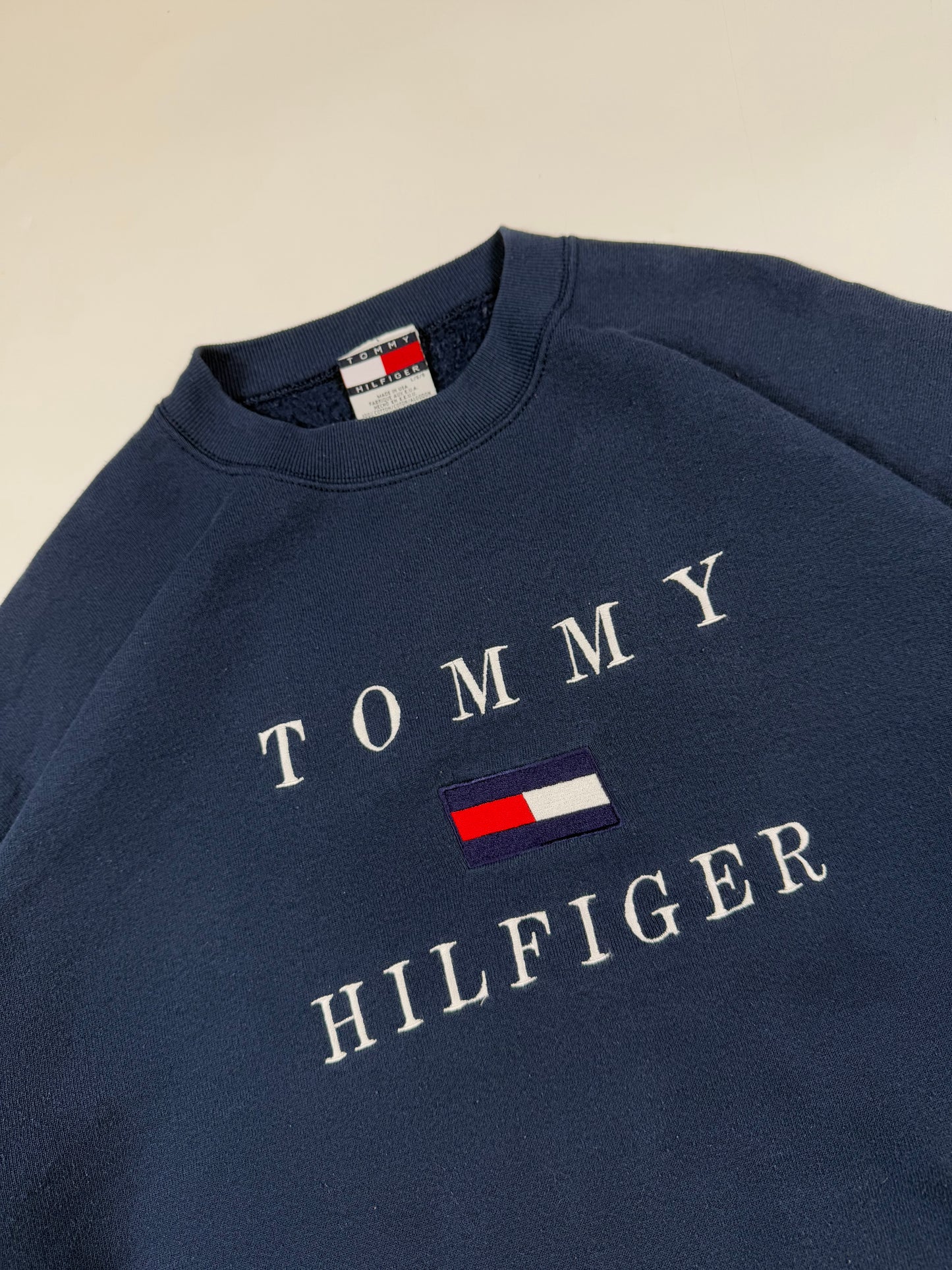 Vintage 90s Tommy Hilfiger spell out sweatshirt (L)