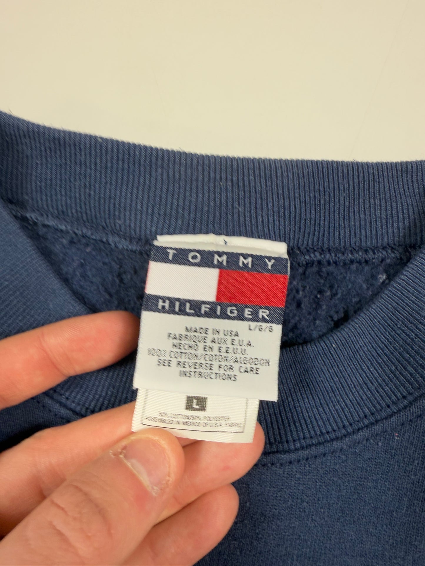 Vintage 90s Tommy Hilfiger spell out sweatshirt (L)