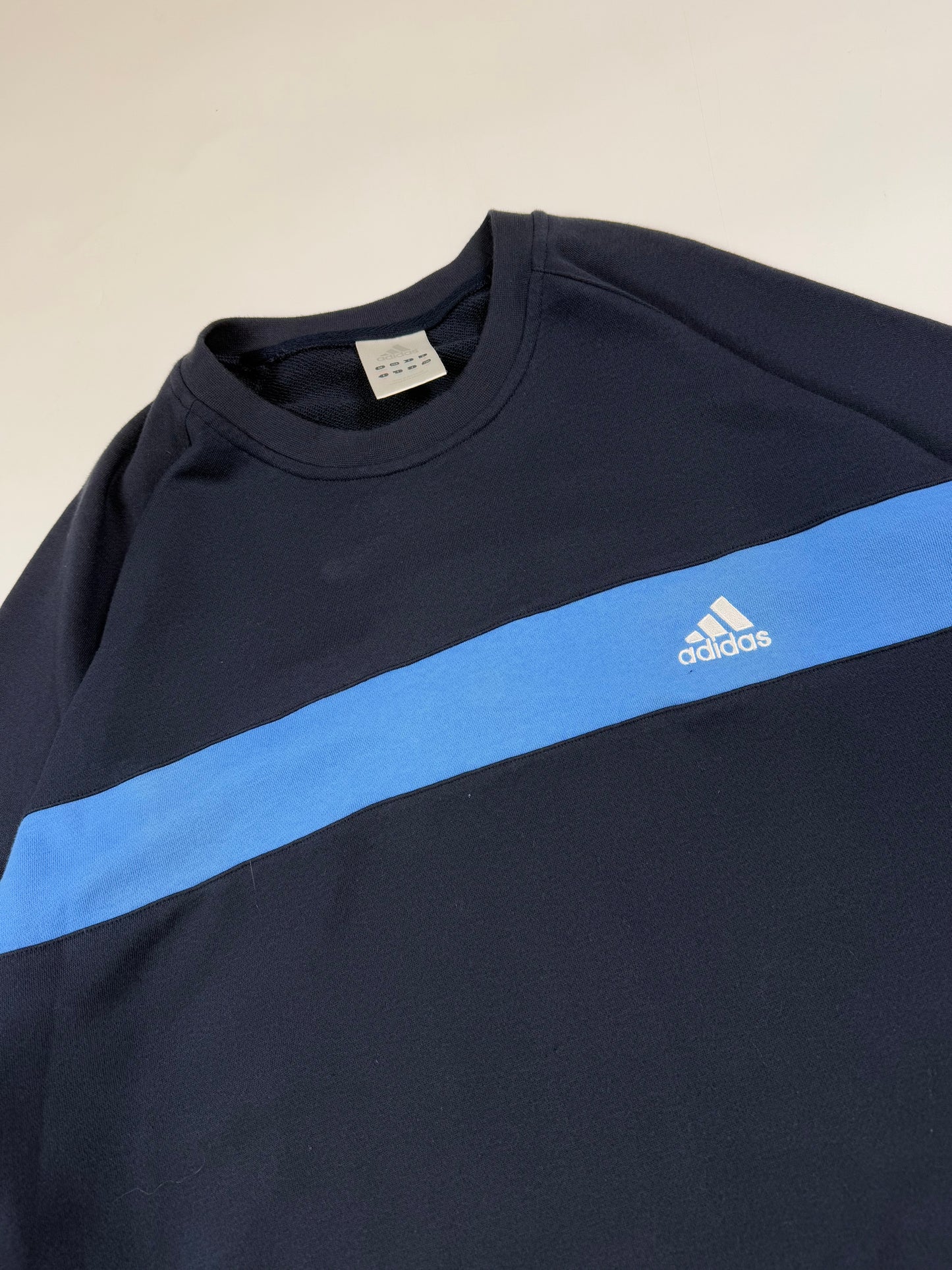 Vintage adidas small logo sweatshirt (L)