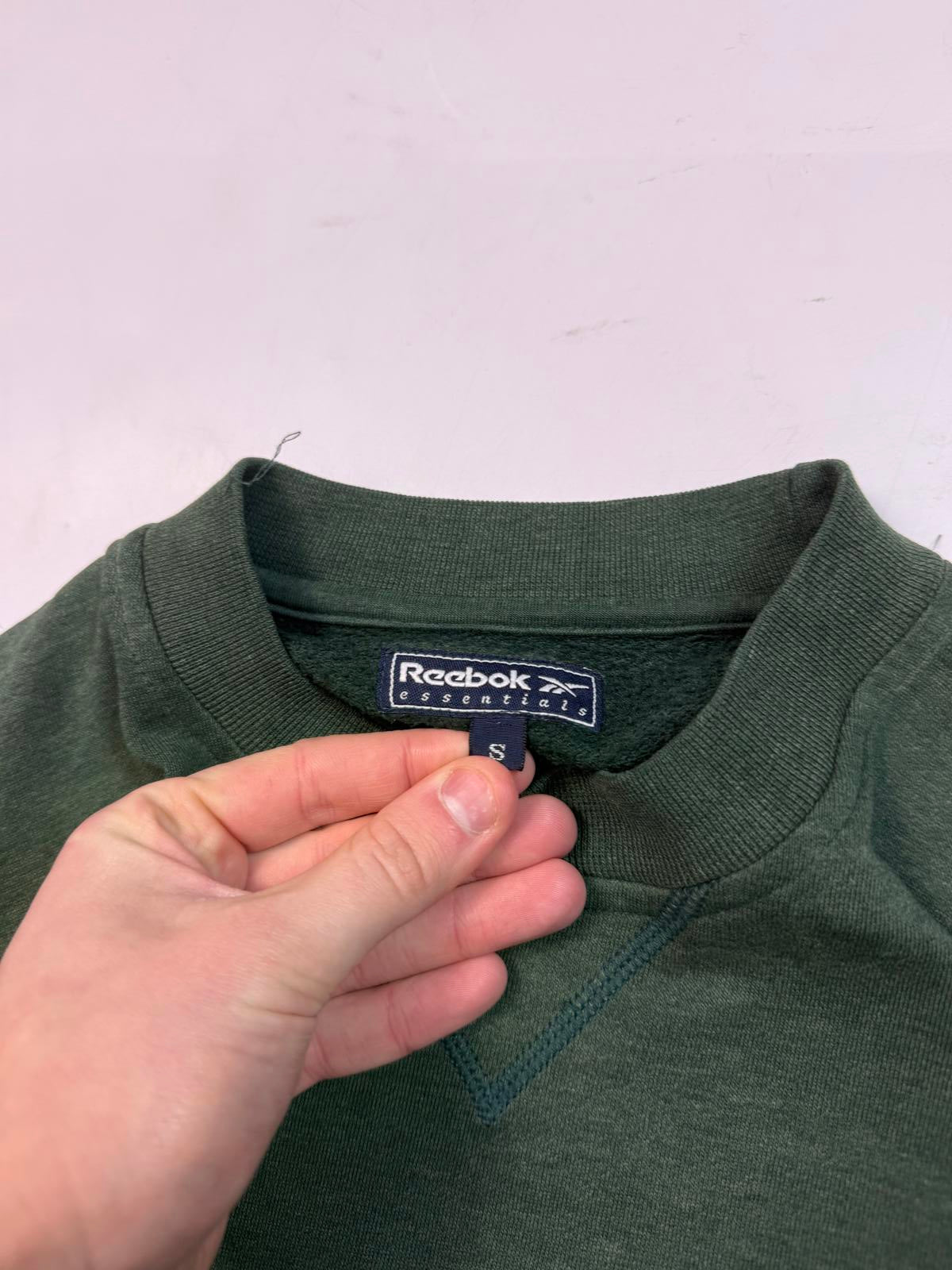 Vintage 90s Reebok small logo sweatshirt (S)