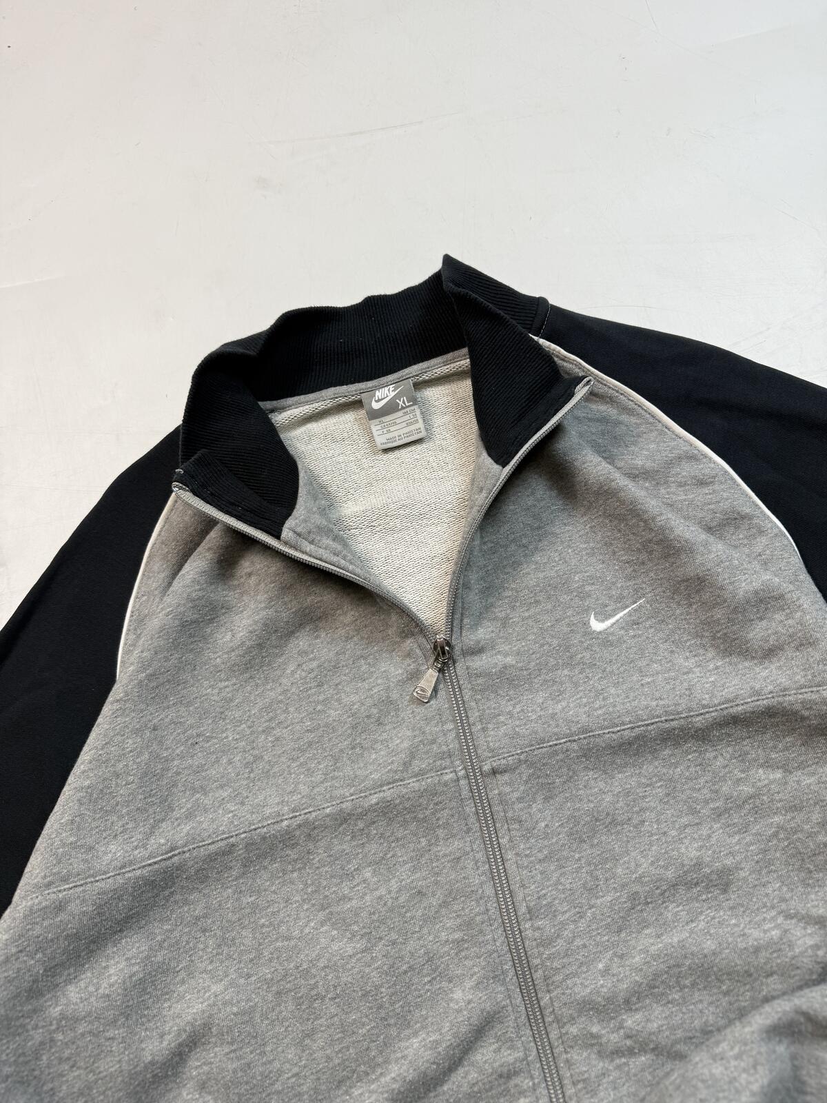 Vintage Nike full zip track top (XL)