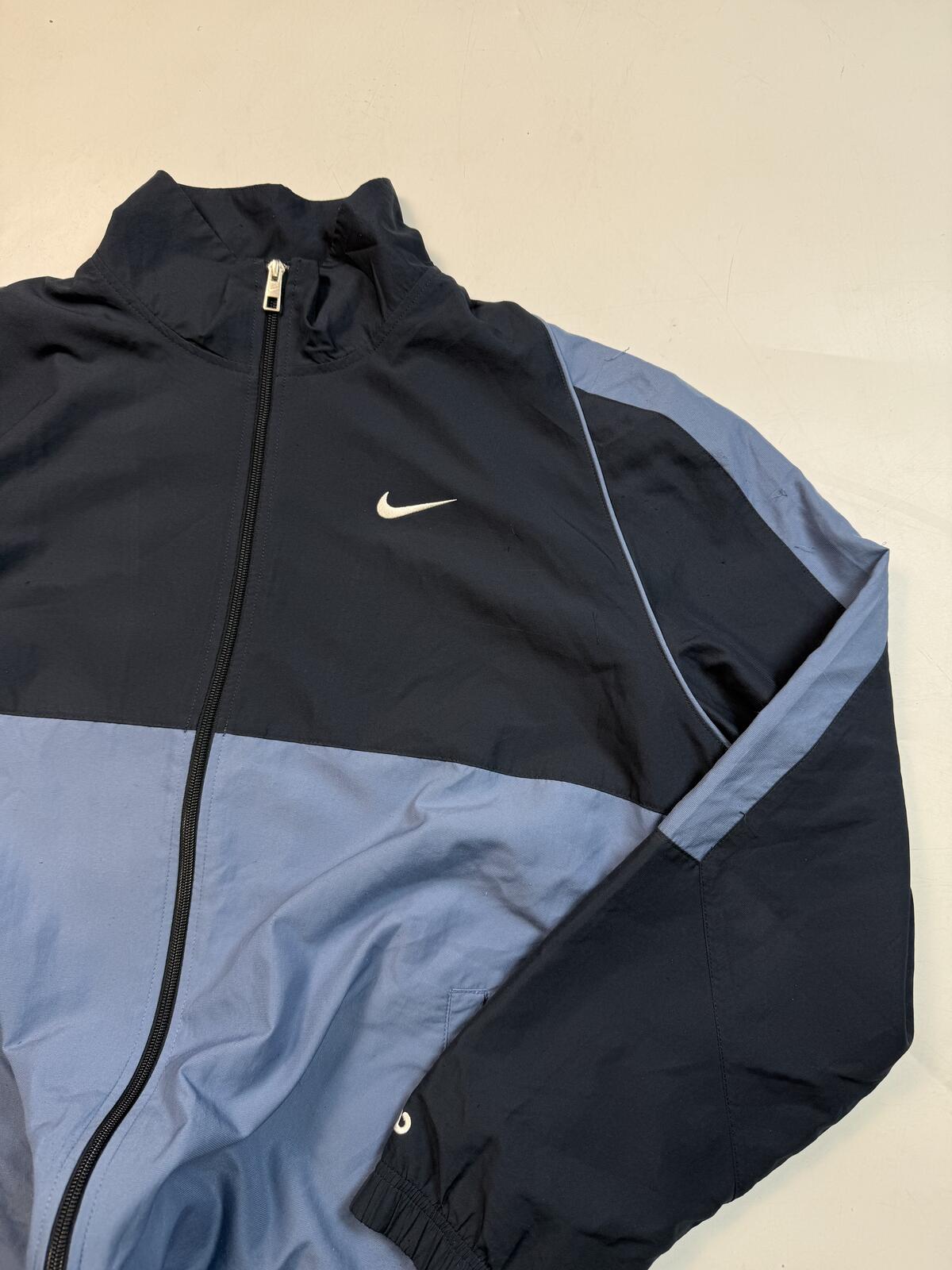 Vintage Nike mini swoosh track jacket (XL)
