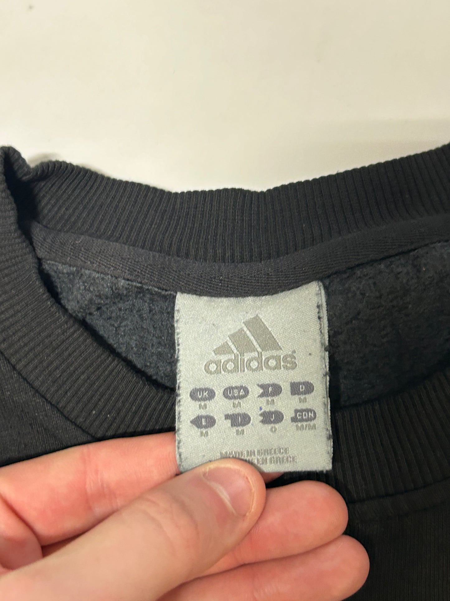 Vintage Adidas small logo sweatshirt (M)