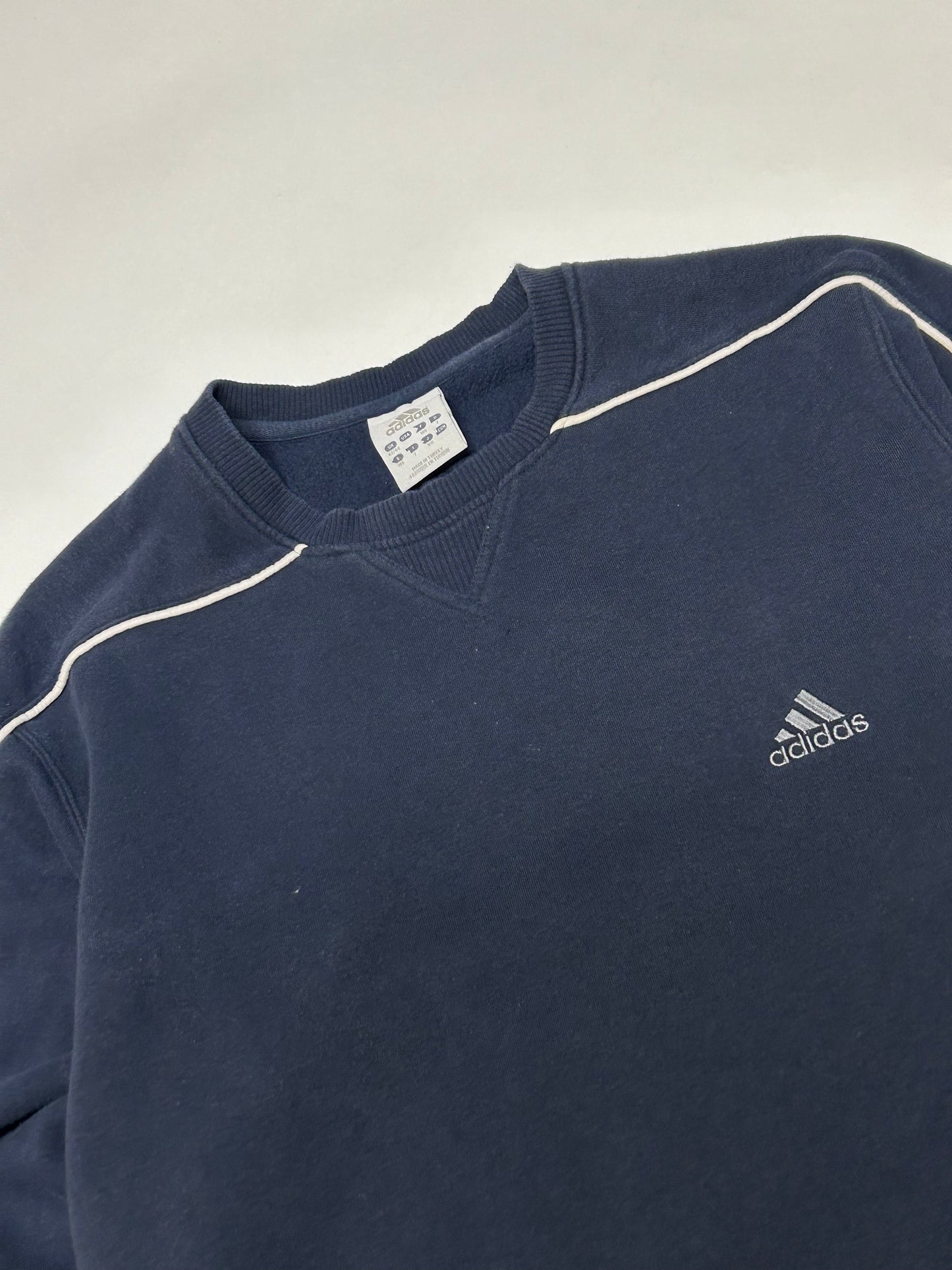 Vintage Adidas small logo sweatshirt (XL)