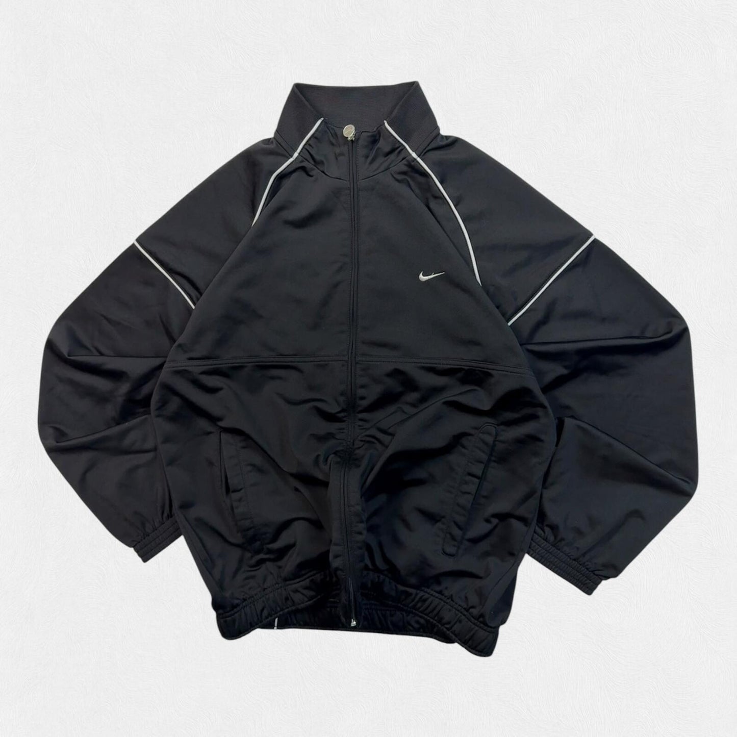 Vintage Y2K Nike track jacket (L)