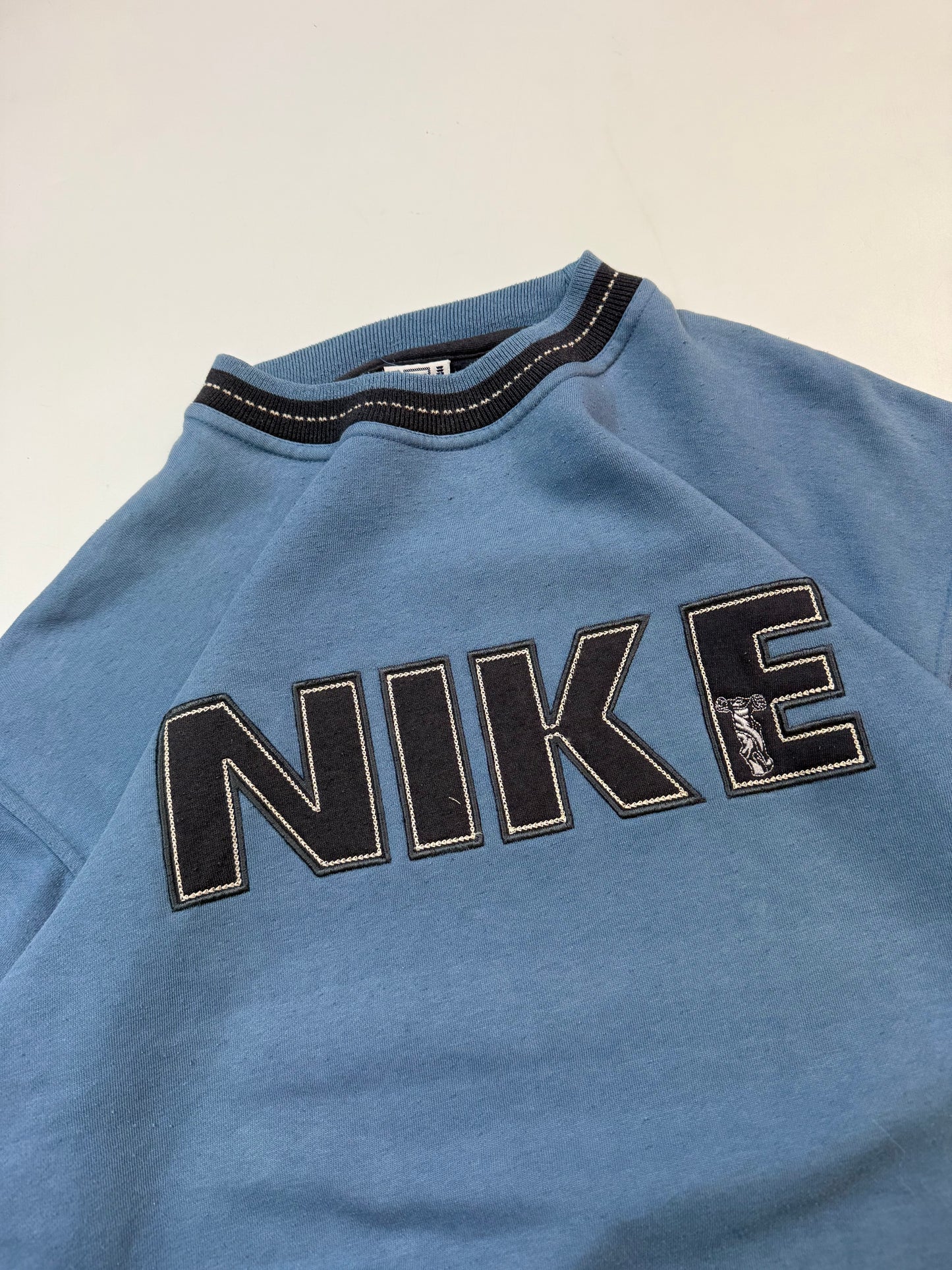 Vintage 90s Nike spell out sweatshirt (L)