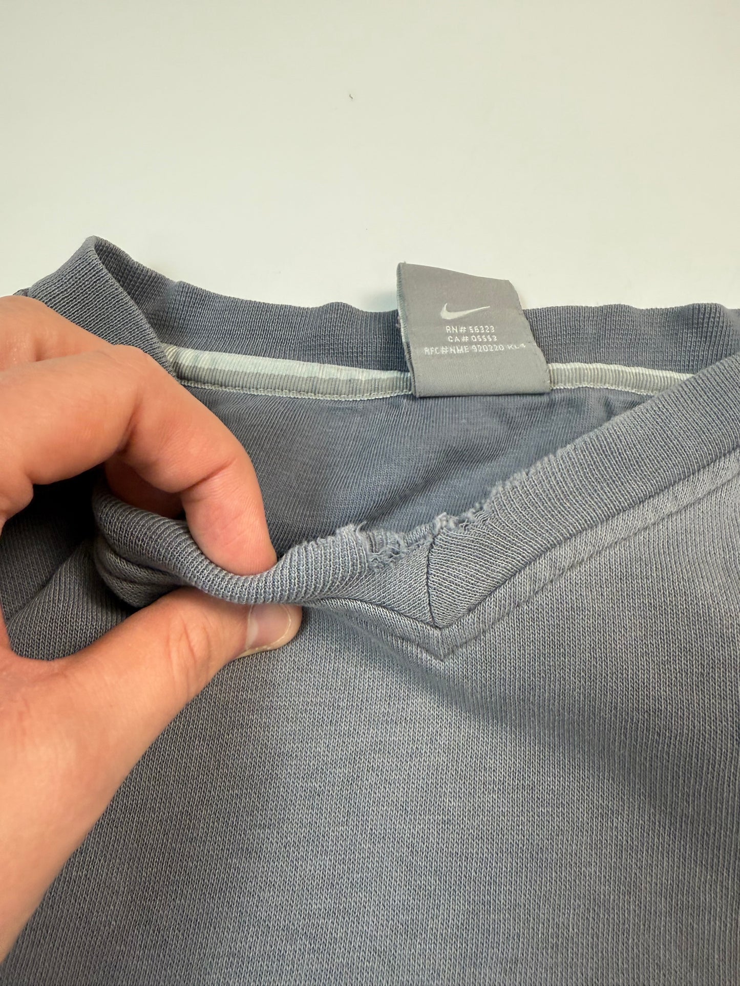 Vintage Nike mini swoosh sweatshirt (M)