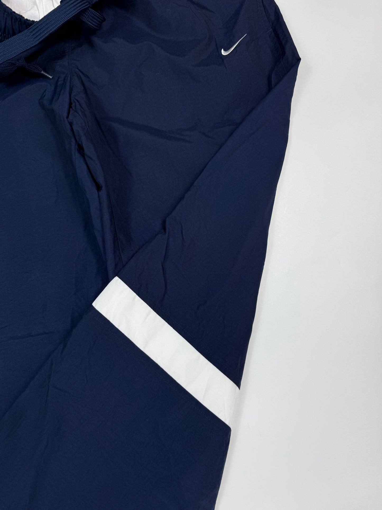 Vintage Nike baggy track pants (M)