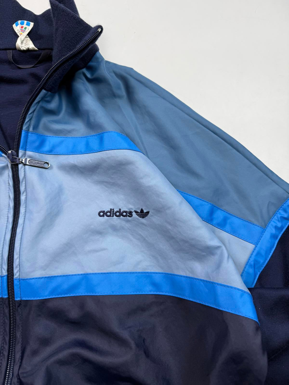 Vintage 80s adidas originals track jacket (XL)