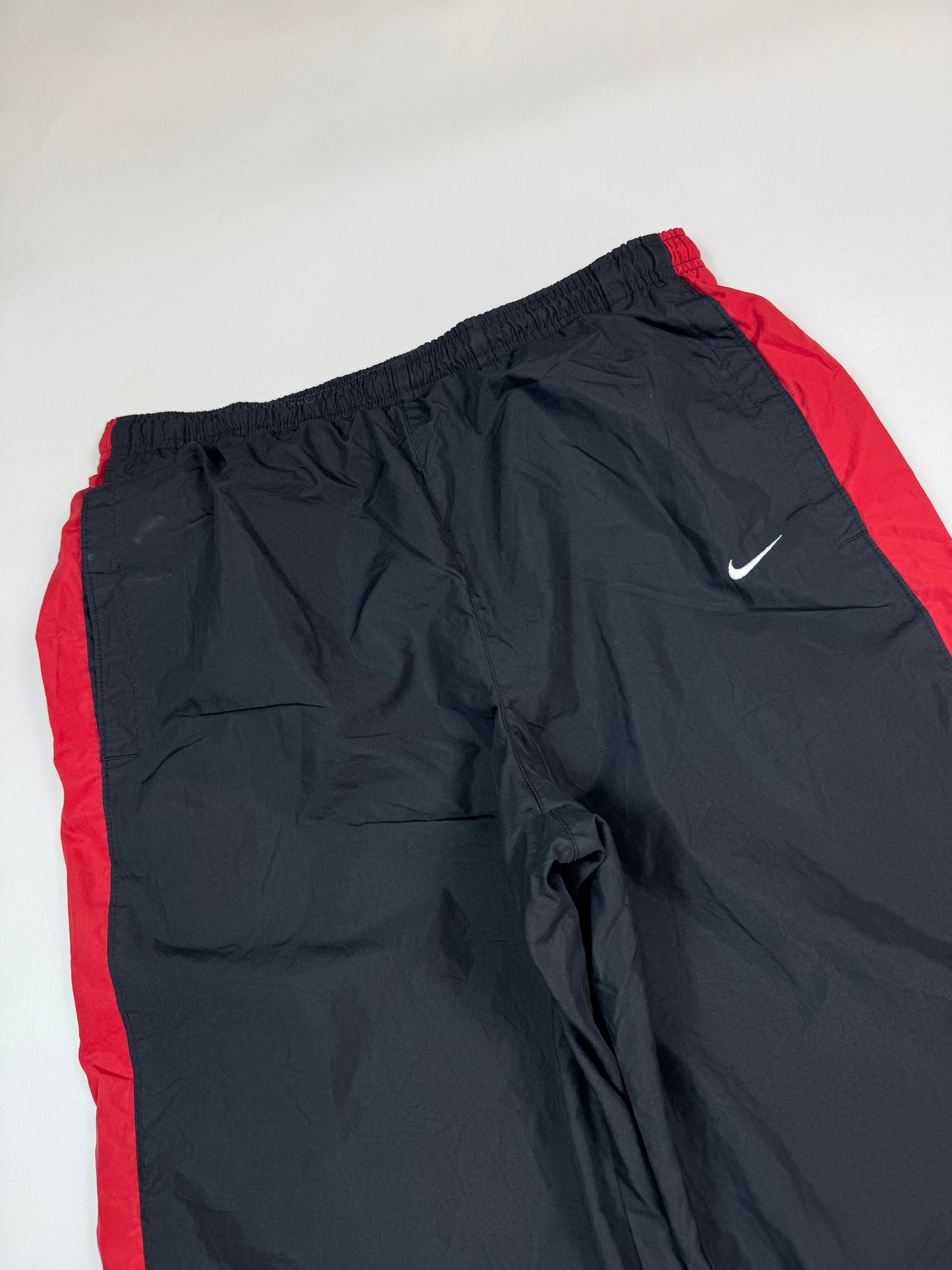 Vintage Nike side stripe baggy track pants (M)