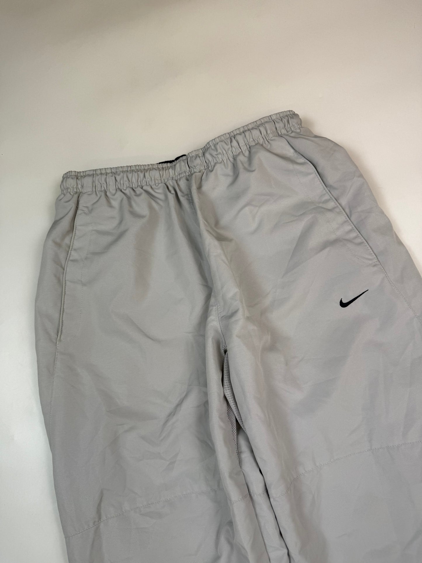 Vintage Nike athletic baggy track pants (M)
