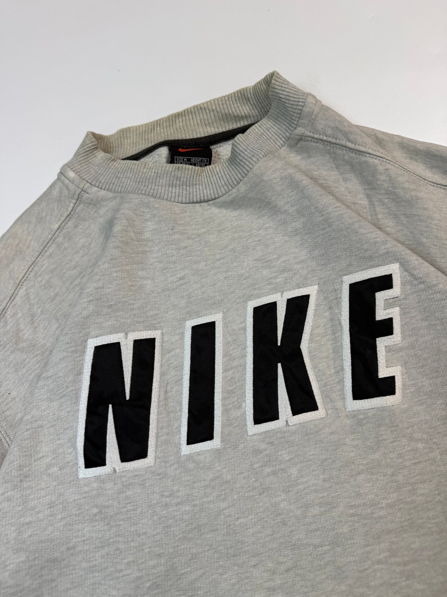 Vintage 90s Nike spell out sweatshirt (M)