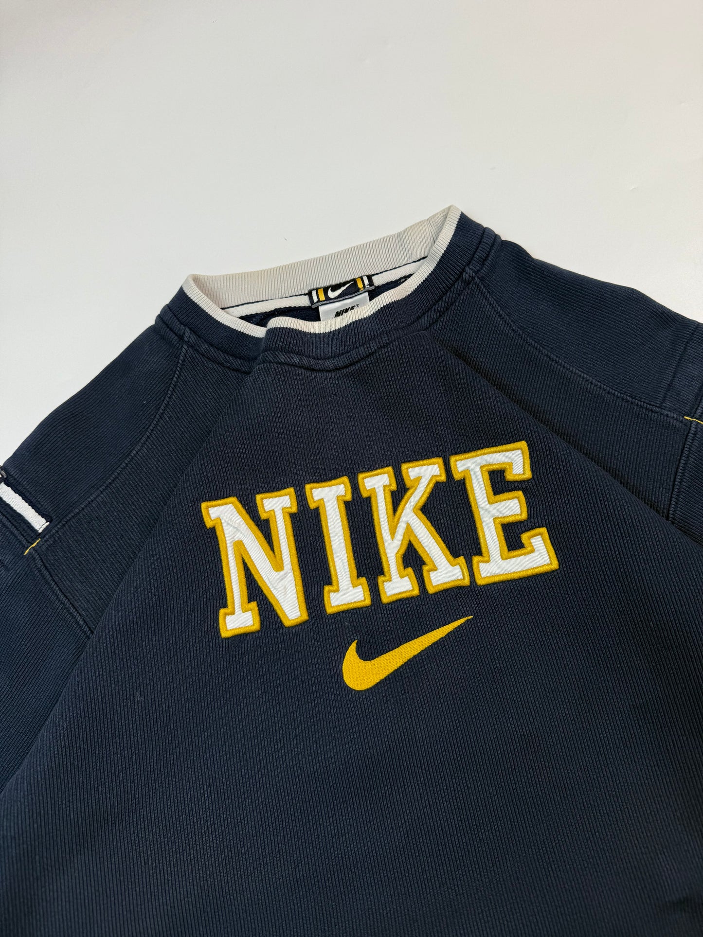 Vintage 90s Nike spell out sweatshirt (S)