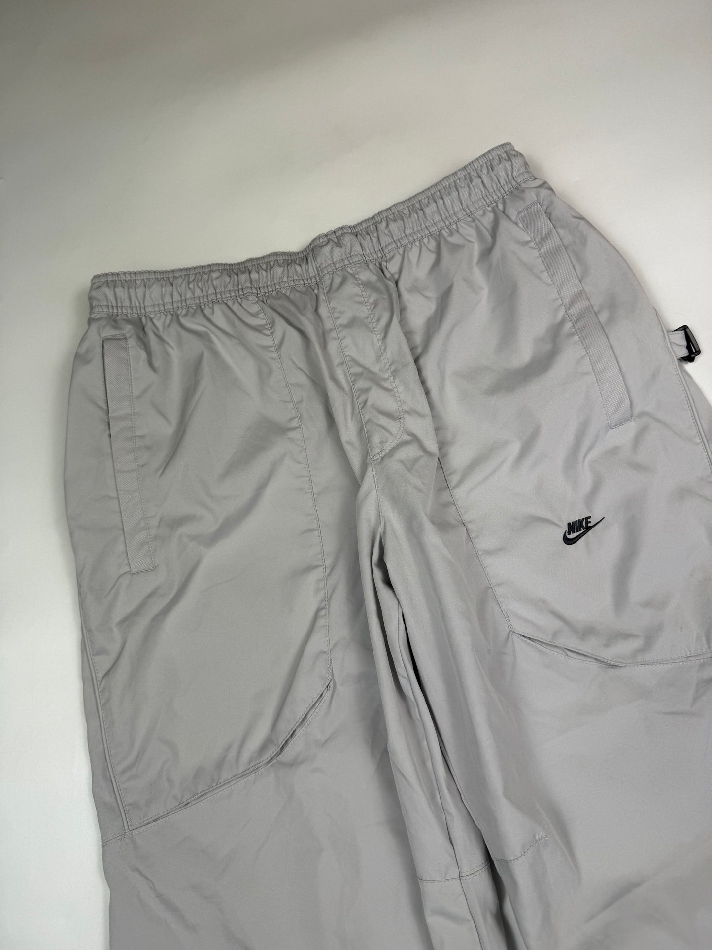 Vintage Nike baggy track pants (L)