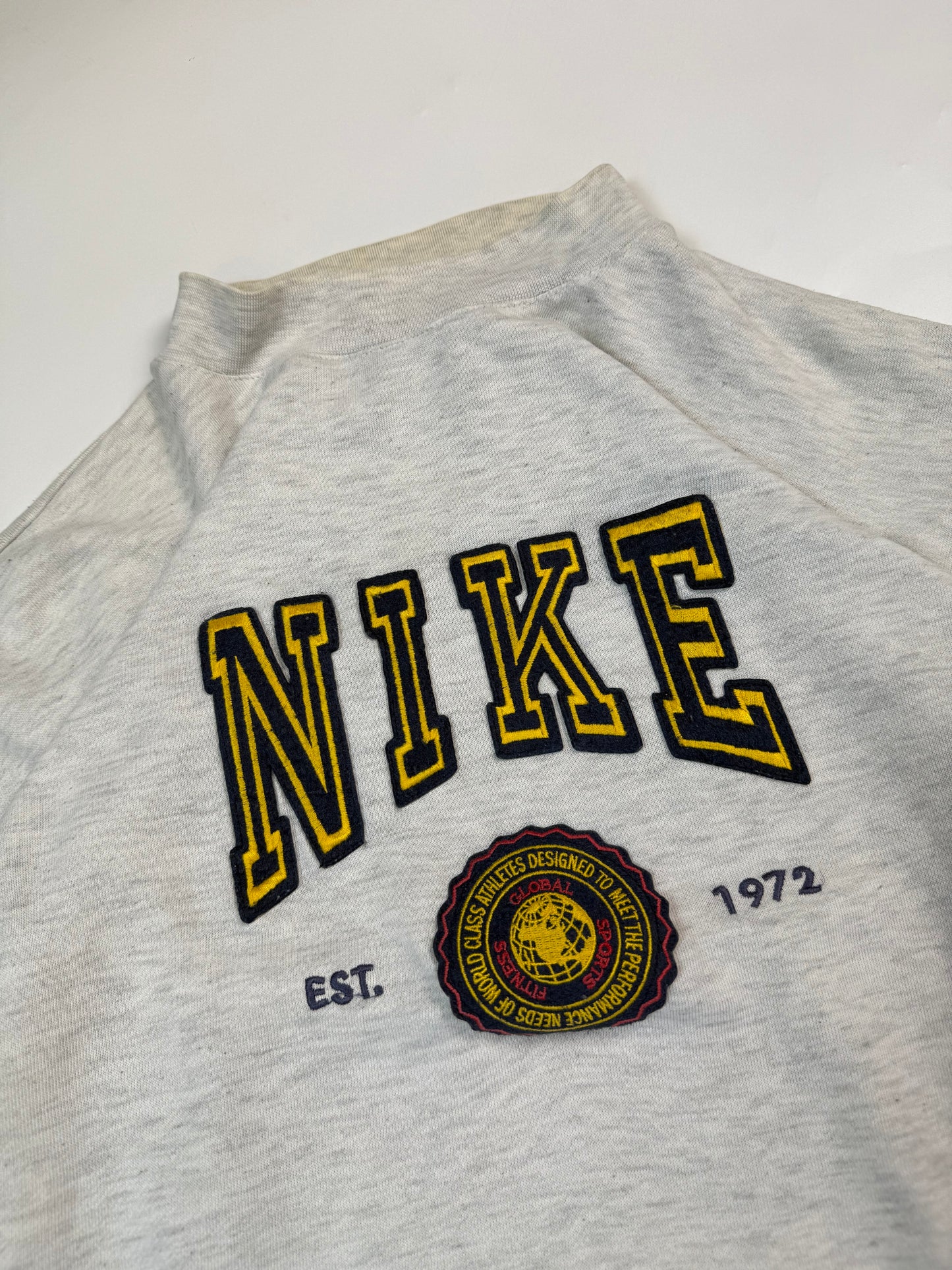 Vintage 90s Nike spell out sweatshirt (L)