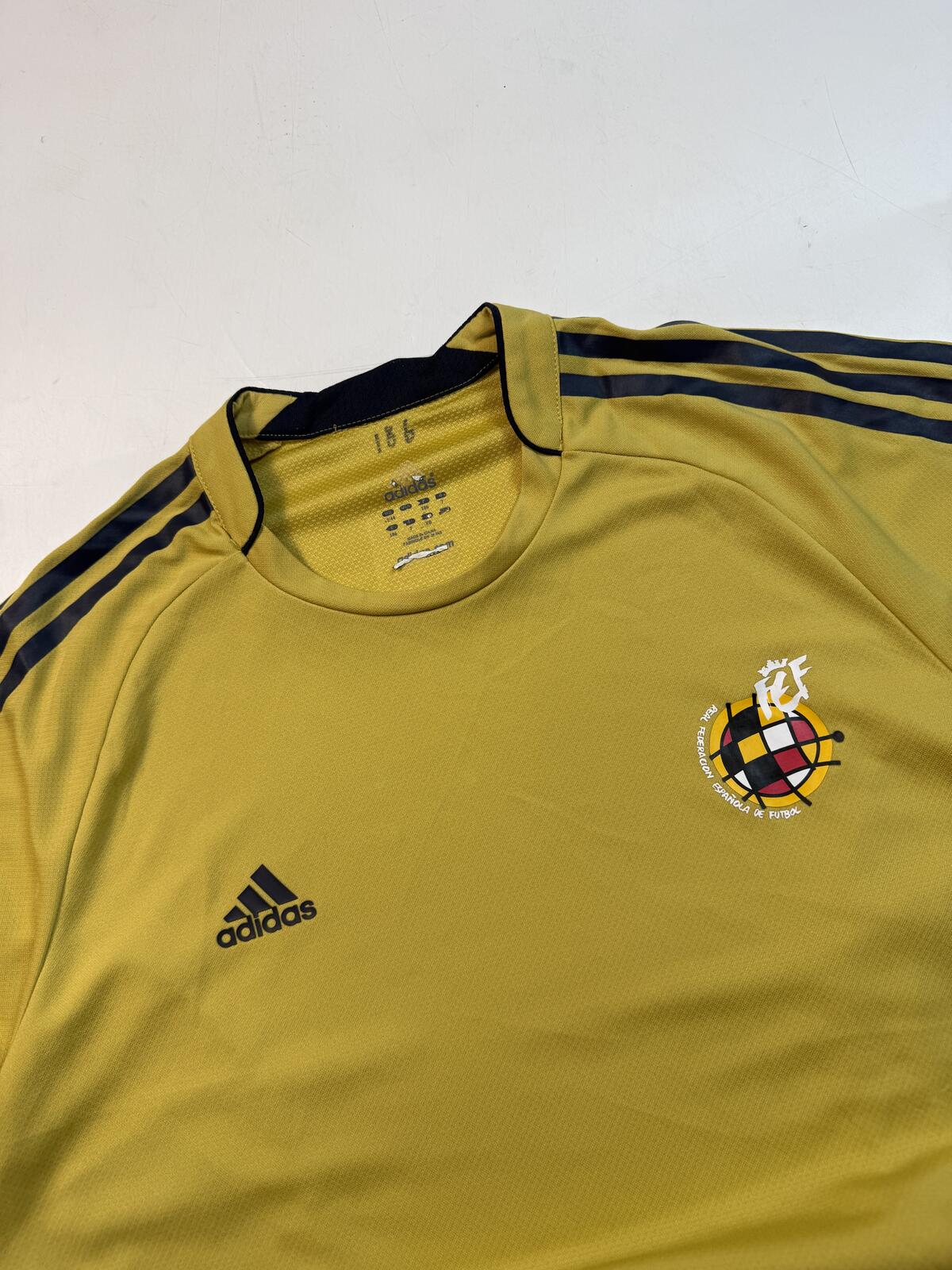 Vintage Spain 2008/09 Adidas training football shirt (L)