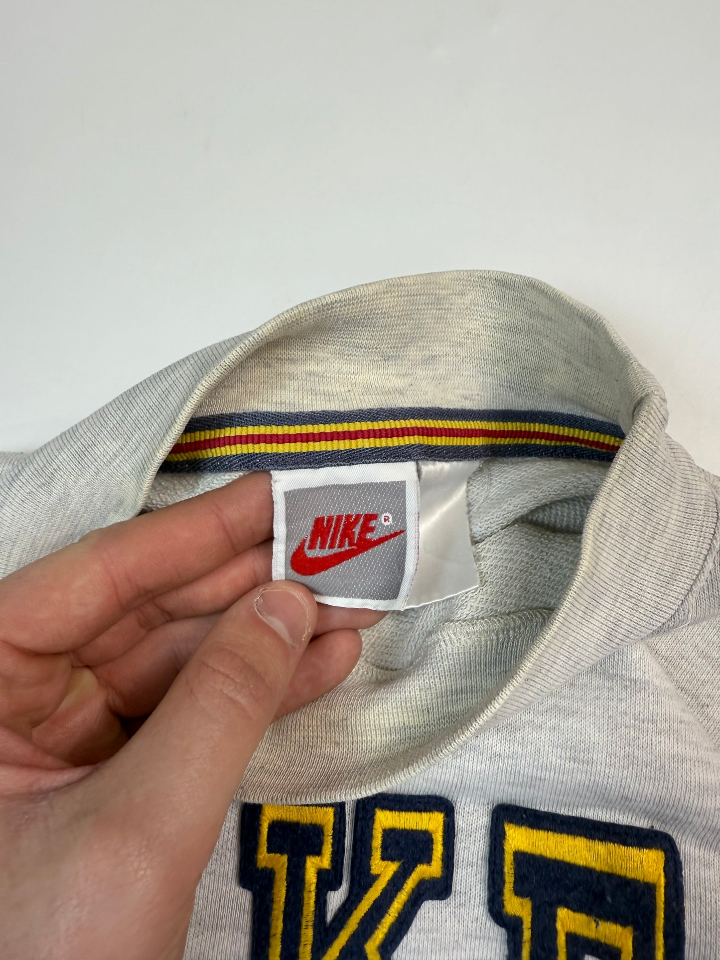 Vintage 90s Nike spell out sweatshirt (L)