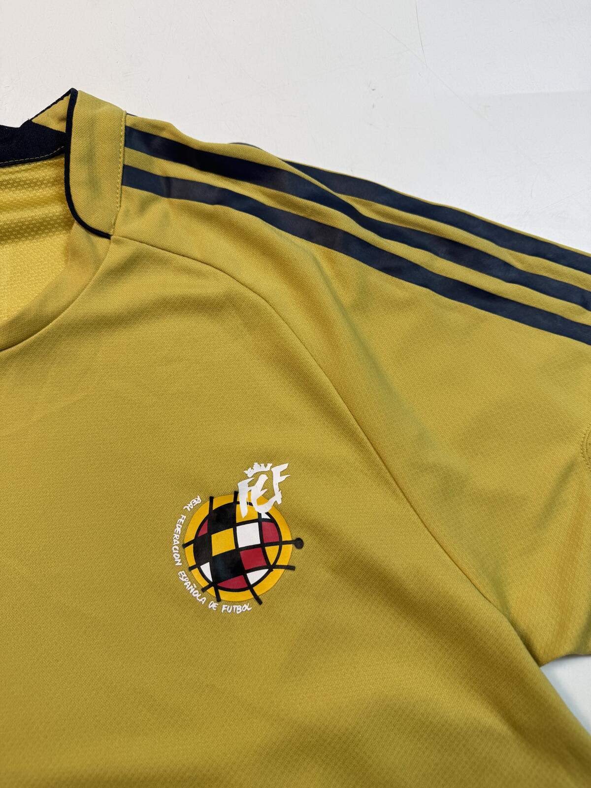 Vintage Spain 2008/09 Adidas training football shirt (L)