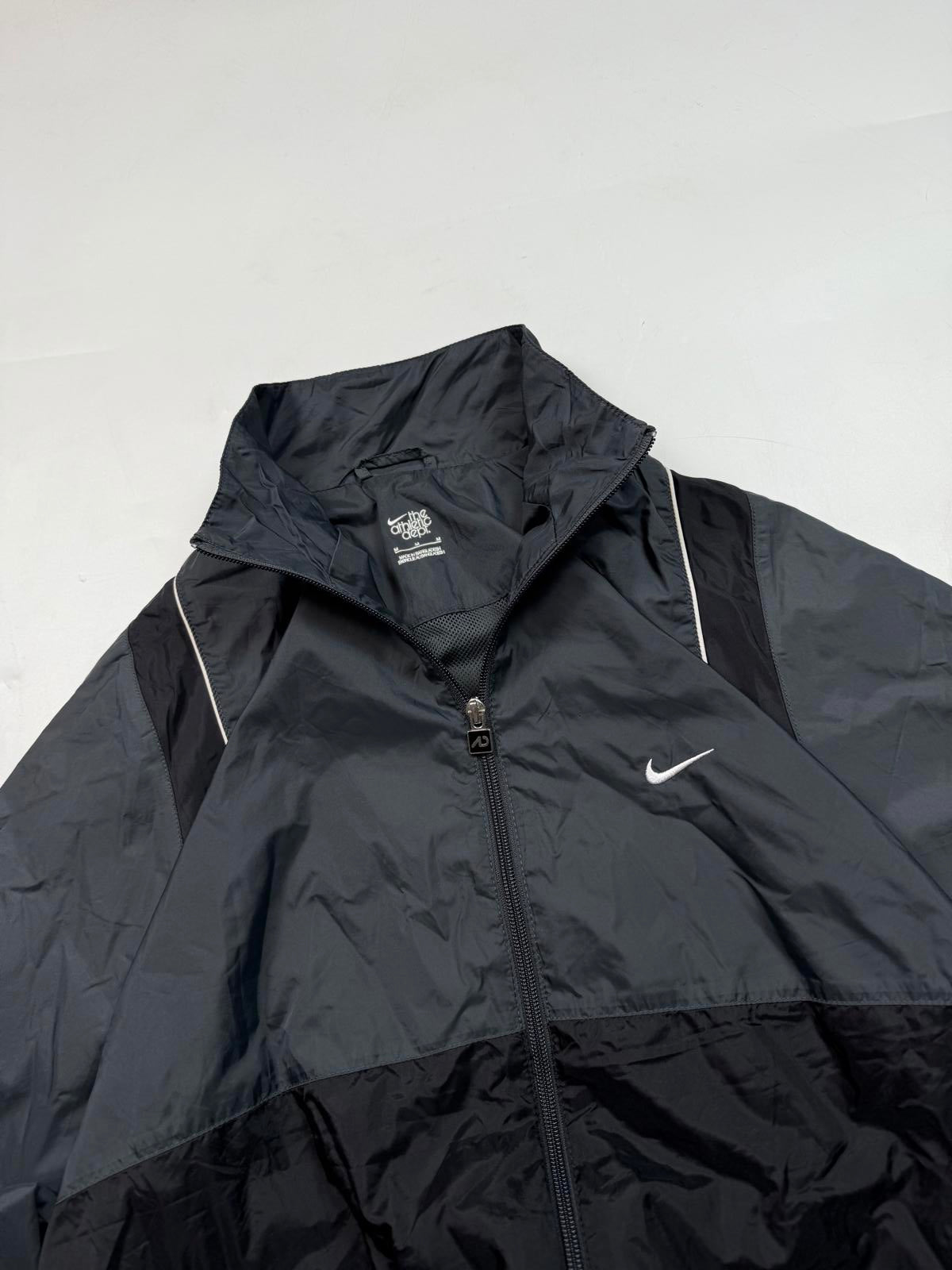 Vintage Nike mini swoosh track jacket (M)
