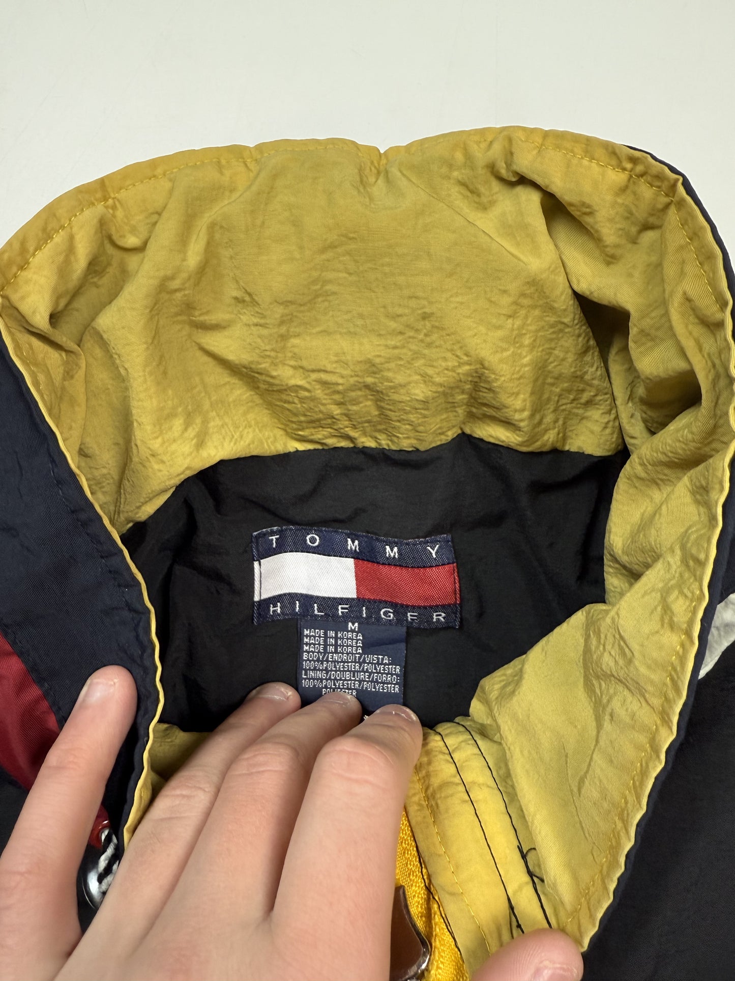 Vintage 90s Tommy Hilfiger jacket (M)